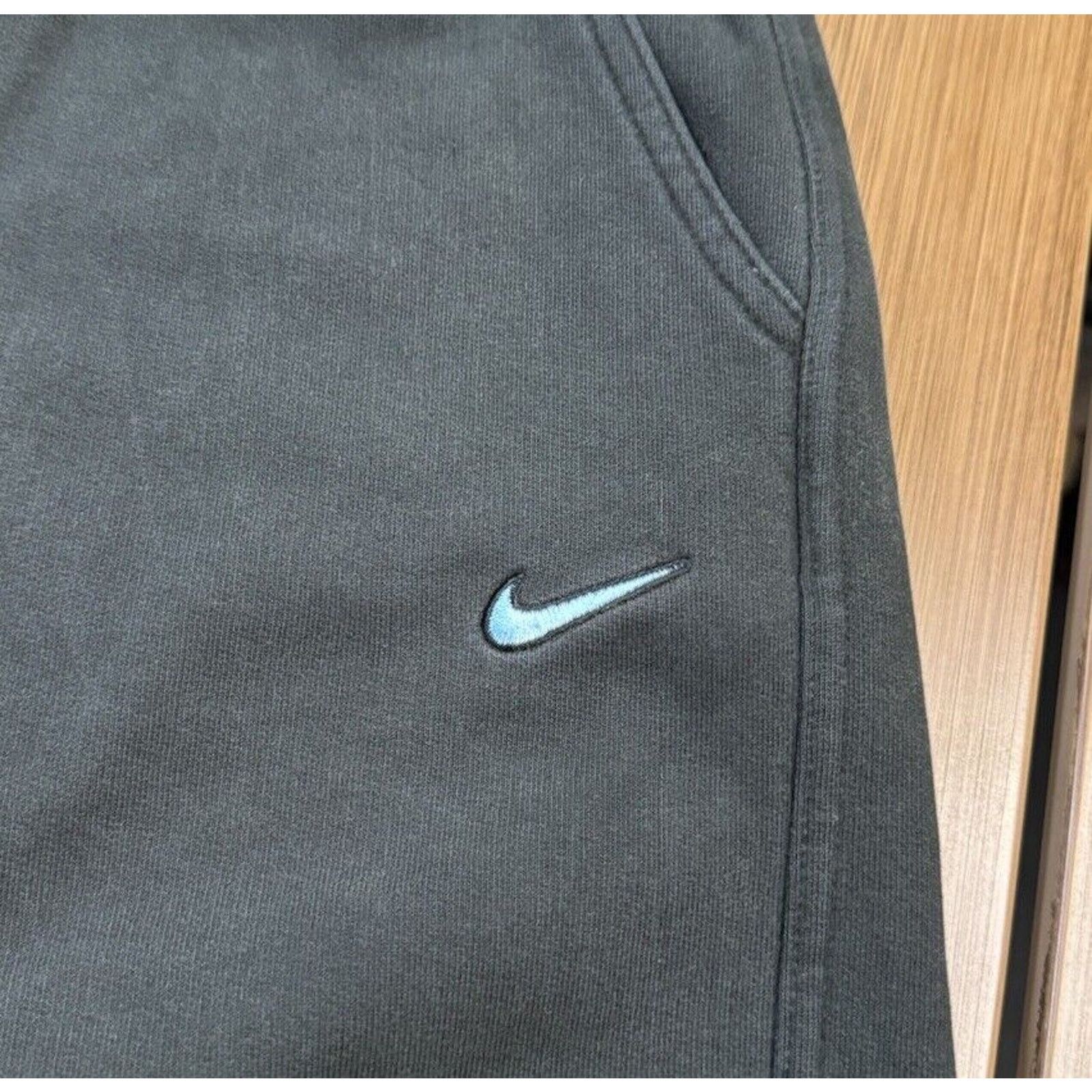 Nike Vintage Y2k Nike Large Baggy Skater ( STAINS/ FLAWS ) Size US 38 / EU 54 - 3 Thumbnail