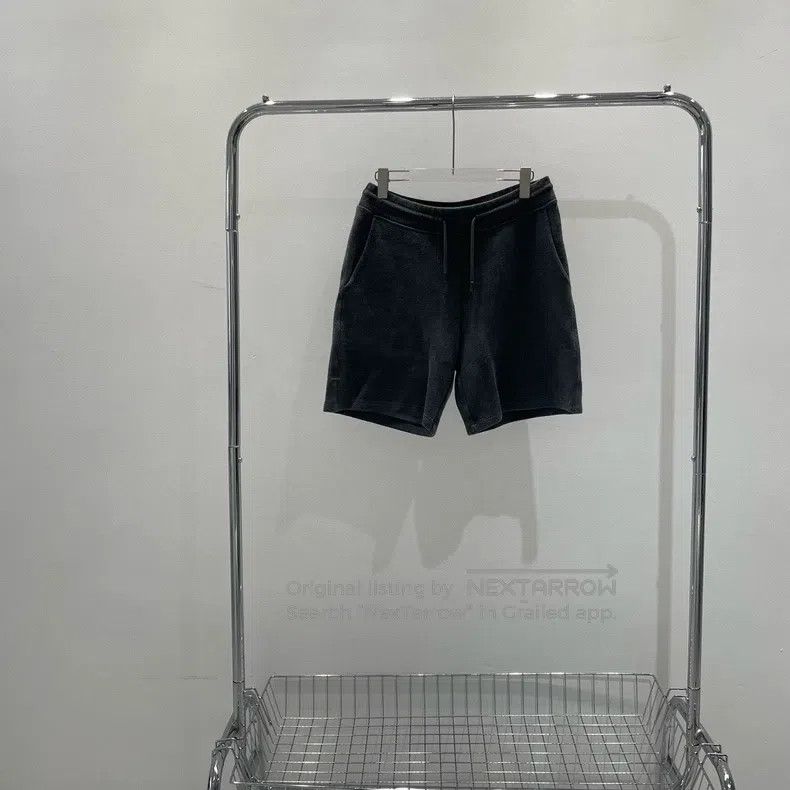 Louis Vuitton Louis Vuitton size s Back Instruction Shorts Size US 28 / EU 44 - 1 Thumbnail
