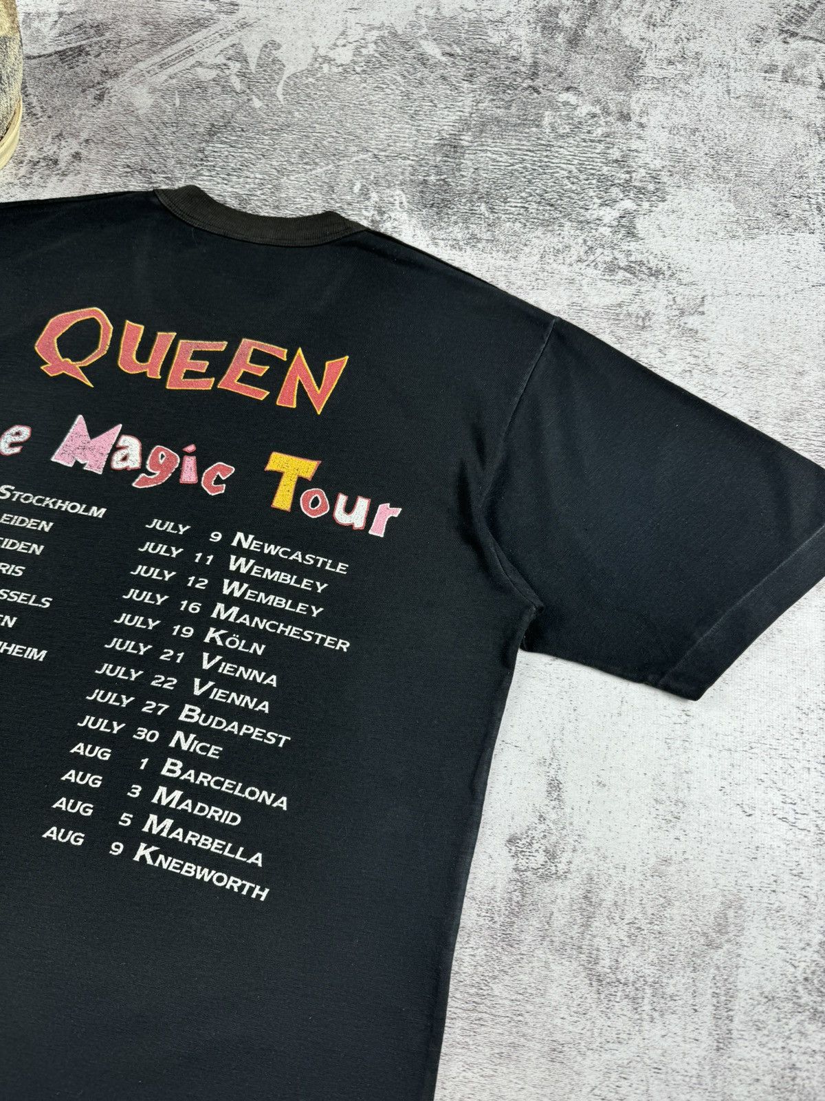 Band Tees Vintage 1986 Queen A Kind of Magic Tour 80S Music T Shirt Size US S / EU 44-46 / 1 - 16 Thumbnail
