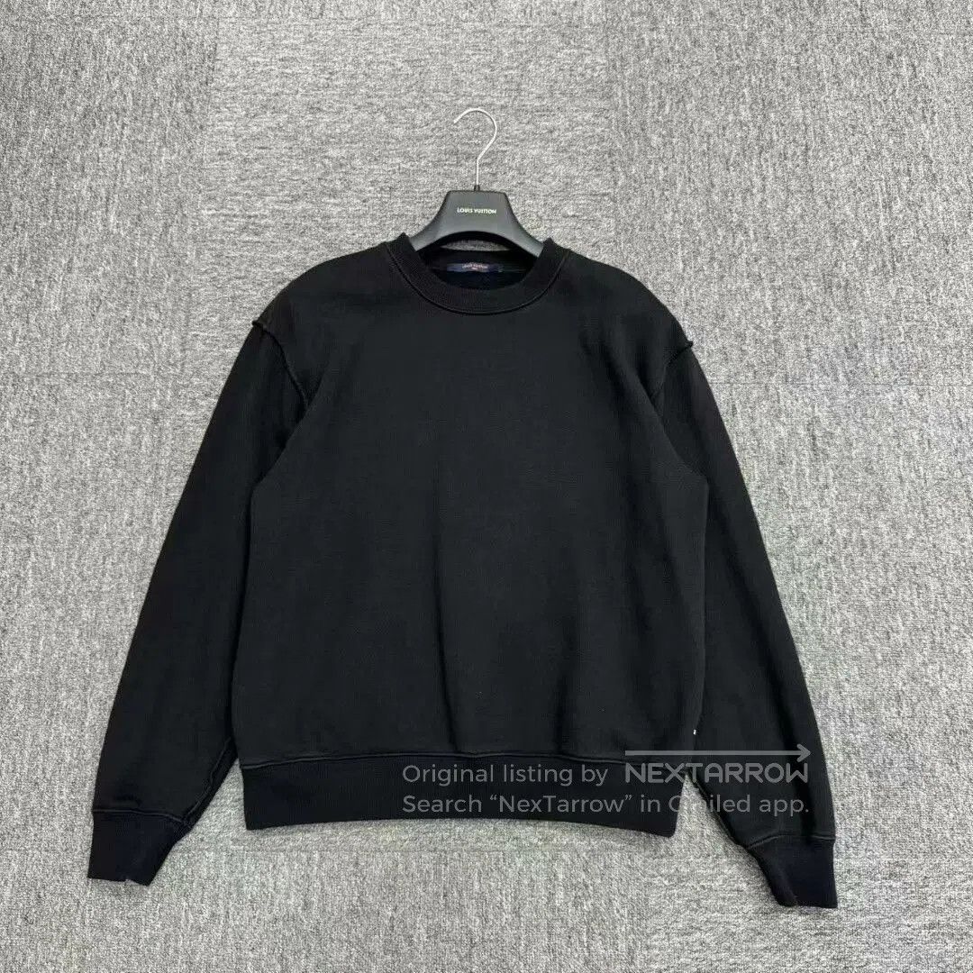 Louis Vuitton louis vuitton black sweatshirt with logo. Size US S / EU 44-46 / 1 - 1 Thumbnail