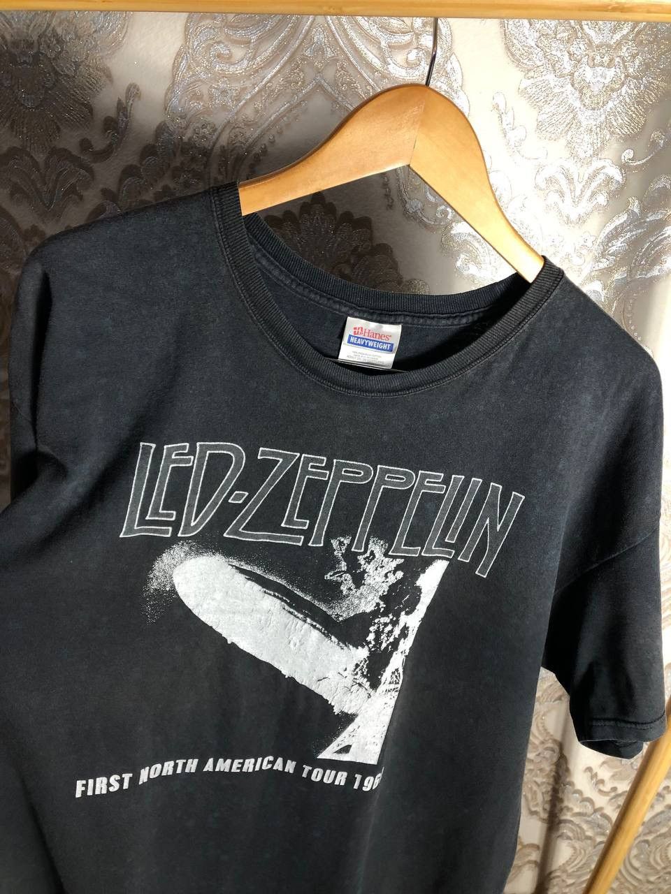 Band Tees VINTAGE HANES LED ZIPPELIN WORLD TOUR ROCK T-SHIRT RETRO 90s Size US XL / EU 56 / 4 - 2 Thumbnail
