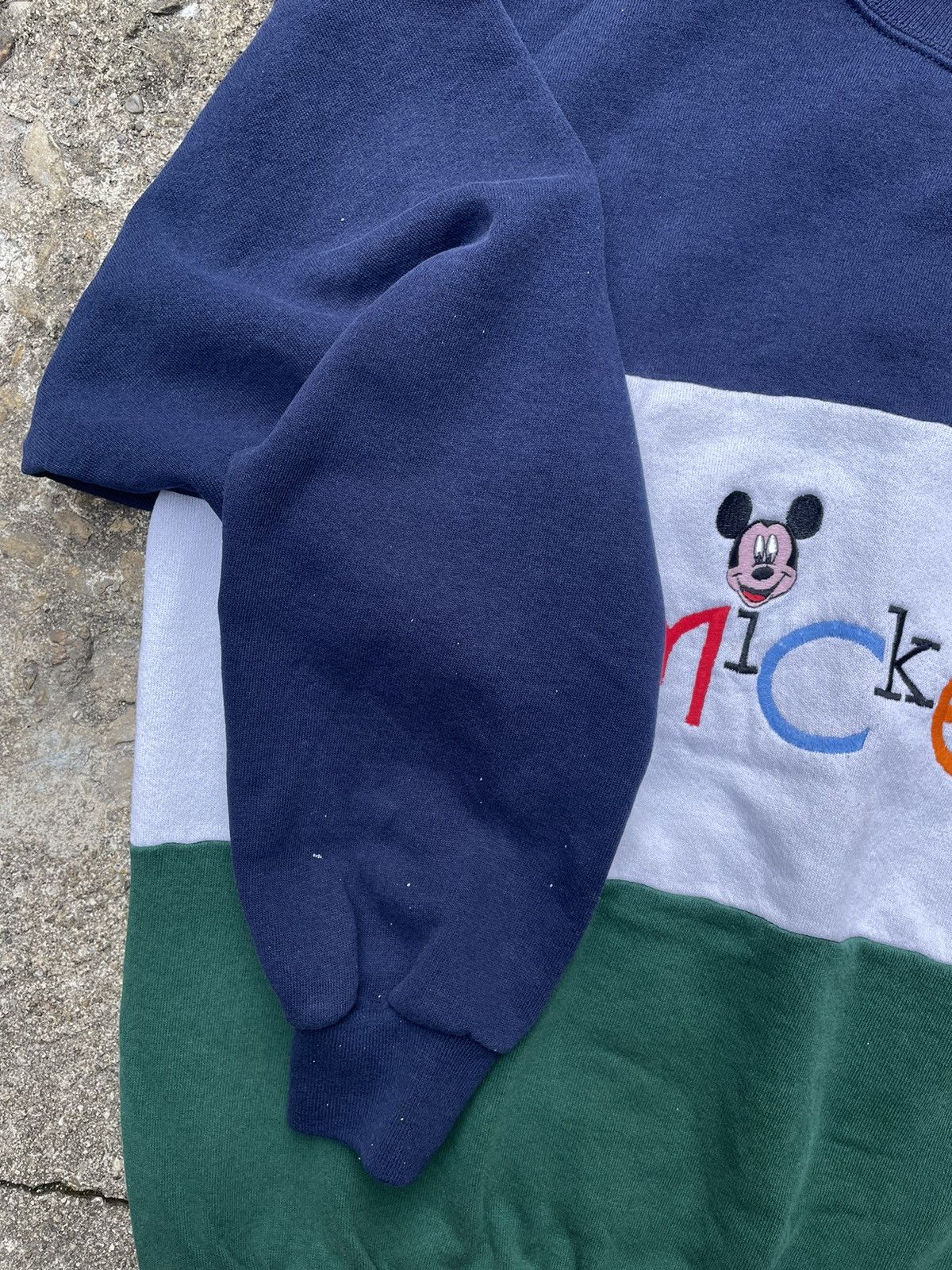 Mickey Mouse VTG 1990’s Mickey Mouse Embroidered Crewneck Sweatshirt Size US L / EU 52-54 / 3 - 4 Thumbnail