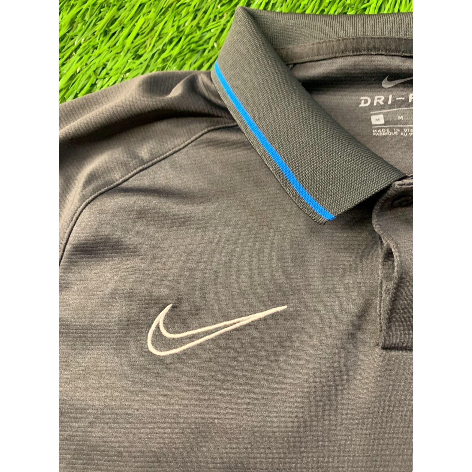Nike Nike Dry Academy Pro Dri-Fit Football Polo Shirt Mens M Gray and Blue 2020 Nike Dri-FIT Football Polo Shirt Mens M Size US M / EU 48-50 / 2 - 3 Thumbnail