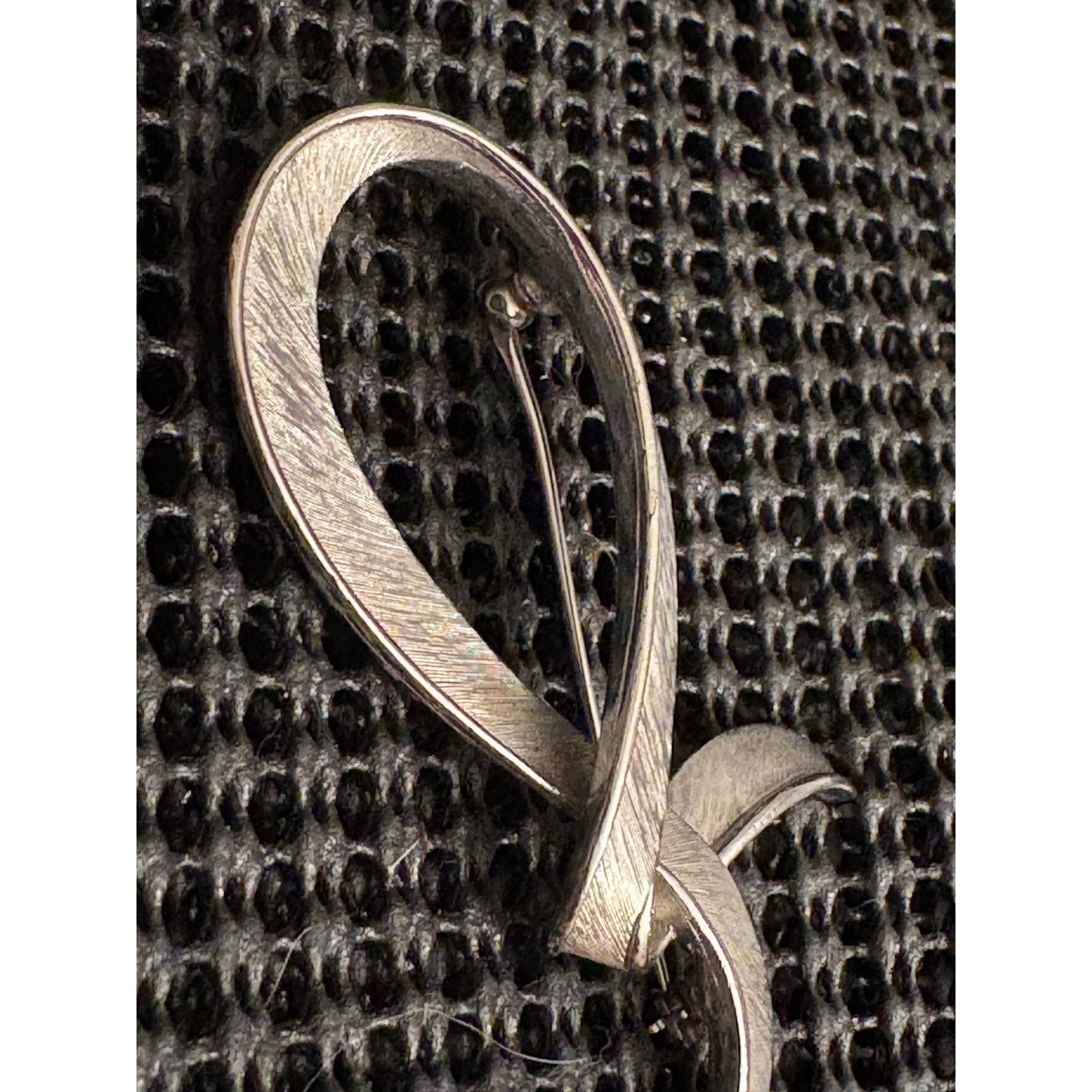 Other Vintage Trifari Crown Brooch Brushed Silver Tone Size ONE SIZE - 10 Thumbnail