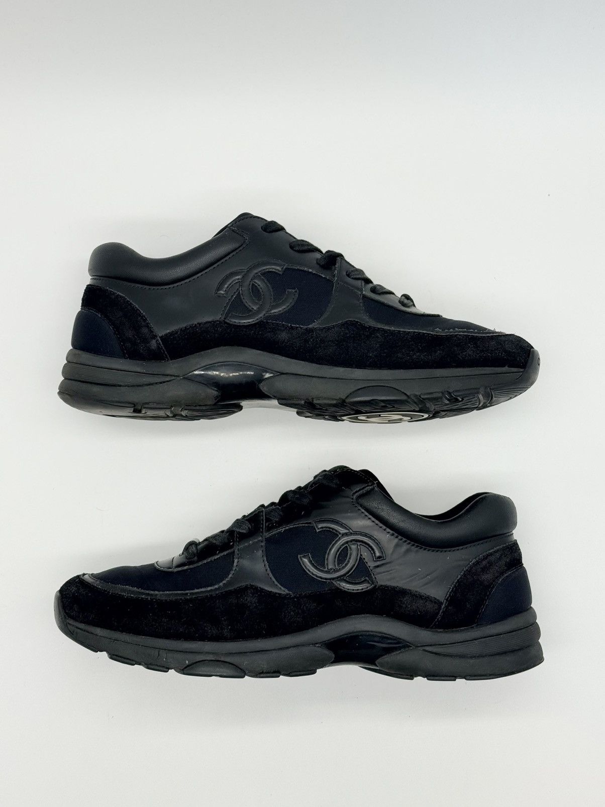 Chanel Size 10 - CHANEL CC Logo Low Black Size US 10 / EU 43 - 2 Thumbnail