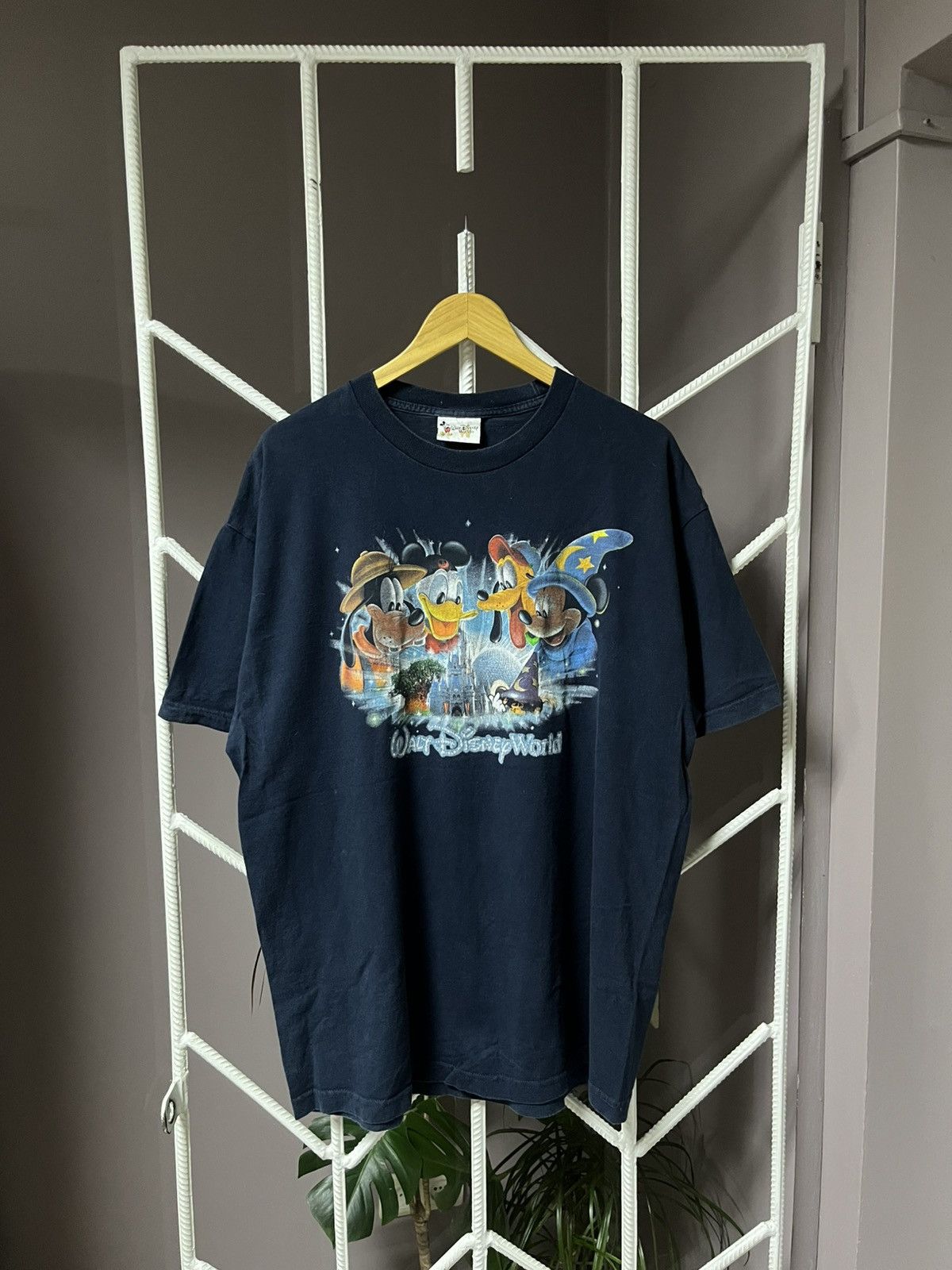 Disney Vintage Disney Tee Size US L / EU 52-54 / 3 - 1 Thumbnail