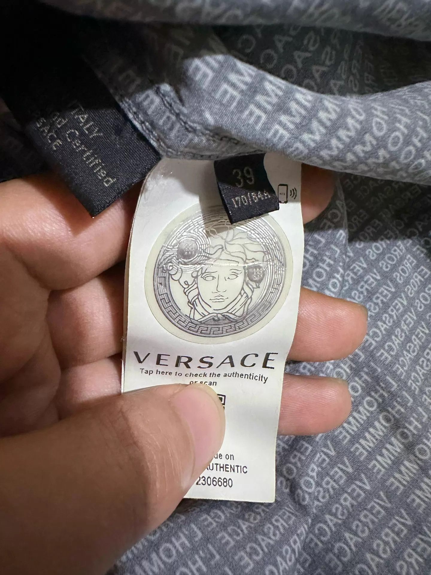 Versace Versace Full Logo Print Short Sleeve T-Shirt Size US M / EU 48-50 / 2 - 7 Thumbnail