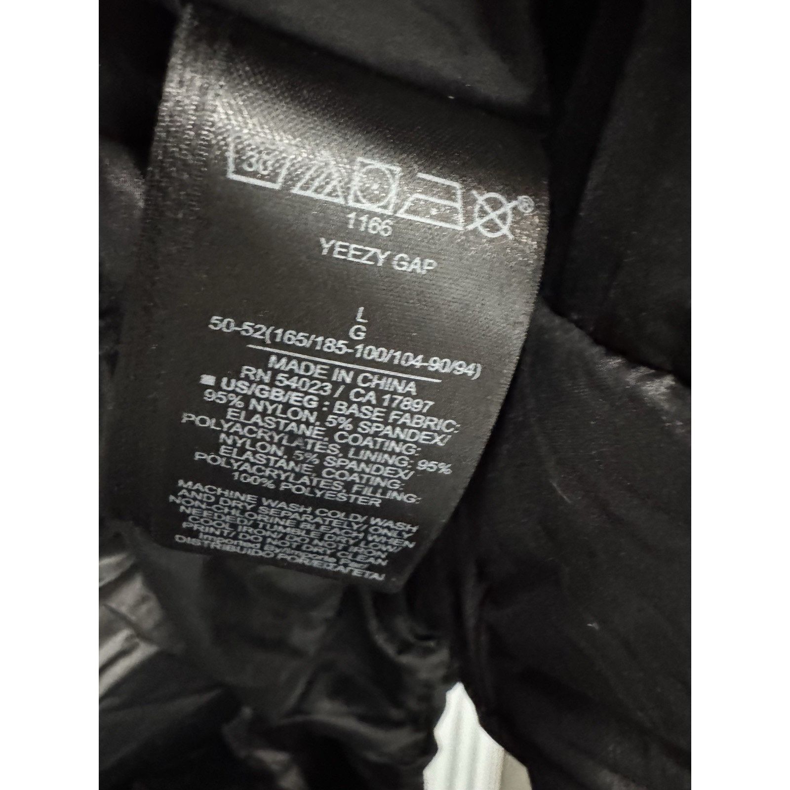 Yeezy YGEBB Yeezy Gap Long Round Jacket Black Large (Exclusive) Size US L / EU 52-54 / 3 - 5 Thumbnail