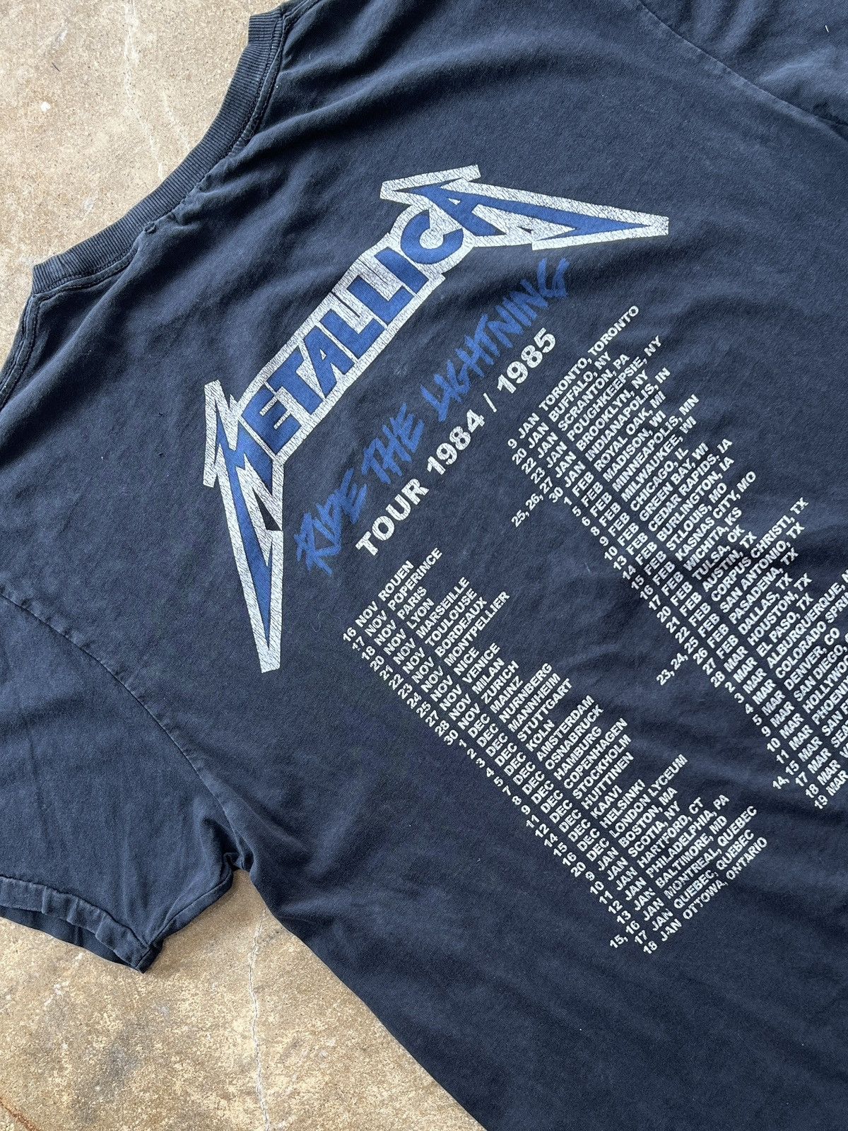 Band Tees Vintage 2000s 80s style Metallica Ride the Lightning Large Size US L / EU 52-54 / 3 - 1 Thumbnail