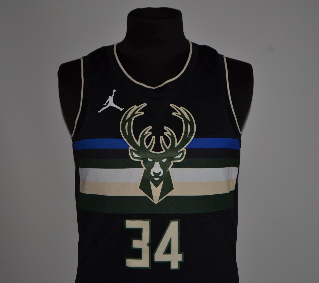 NBA NIKE Milwaukee Bucks Giannis Antetokounmpo Jersey Undershirt Size US L / EU 52-54 / 3 - 3 Thumbnail