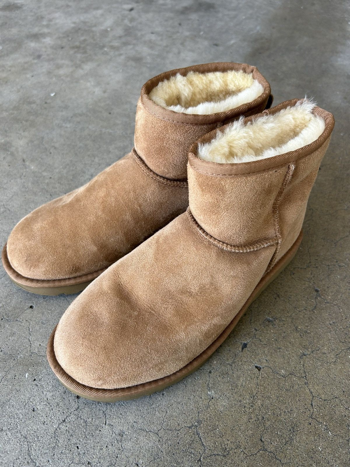 Designer × Streetwear × Ugg bazo 1199 cowboy hugs ugg | Grailed