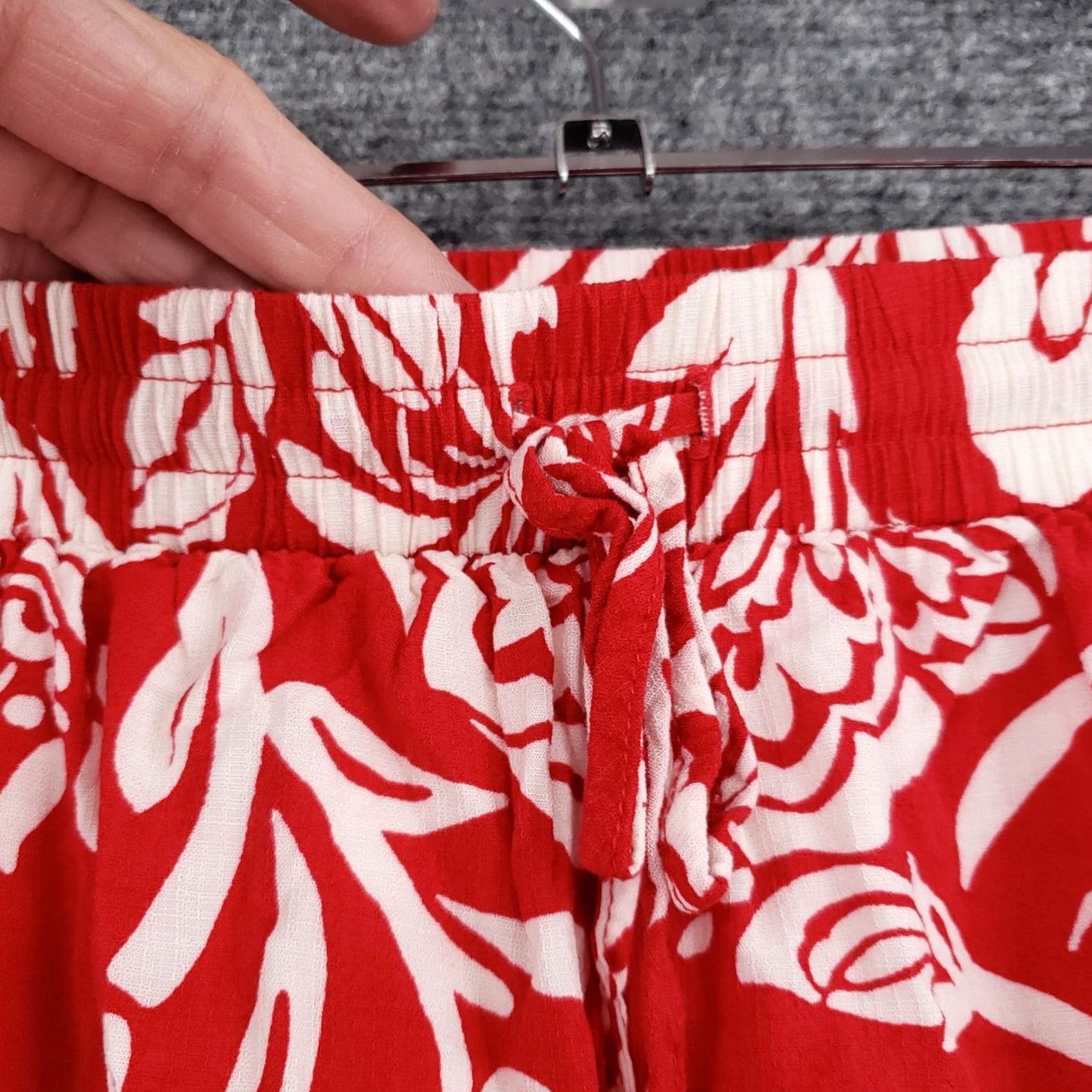 Vintage Knox Rose Skirt Women 1X Plus Red Floral Mini Tiered Boho Hawaiian Peasant Lined Size 40" / US 18 - 6 Thumbnail