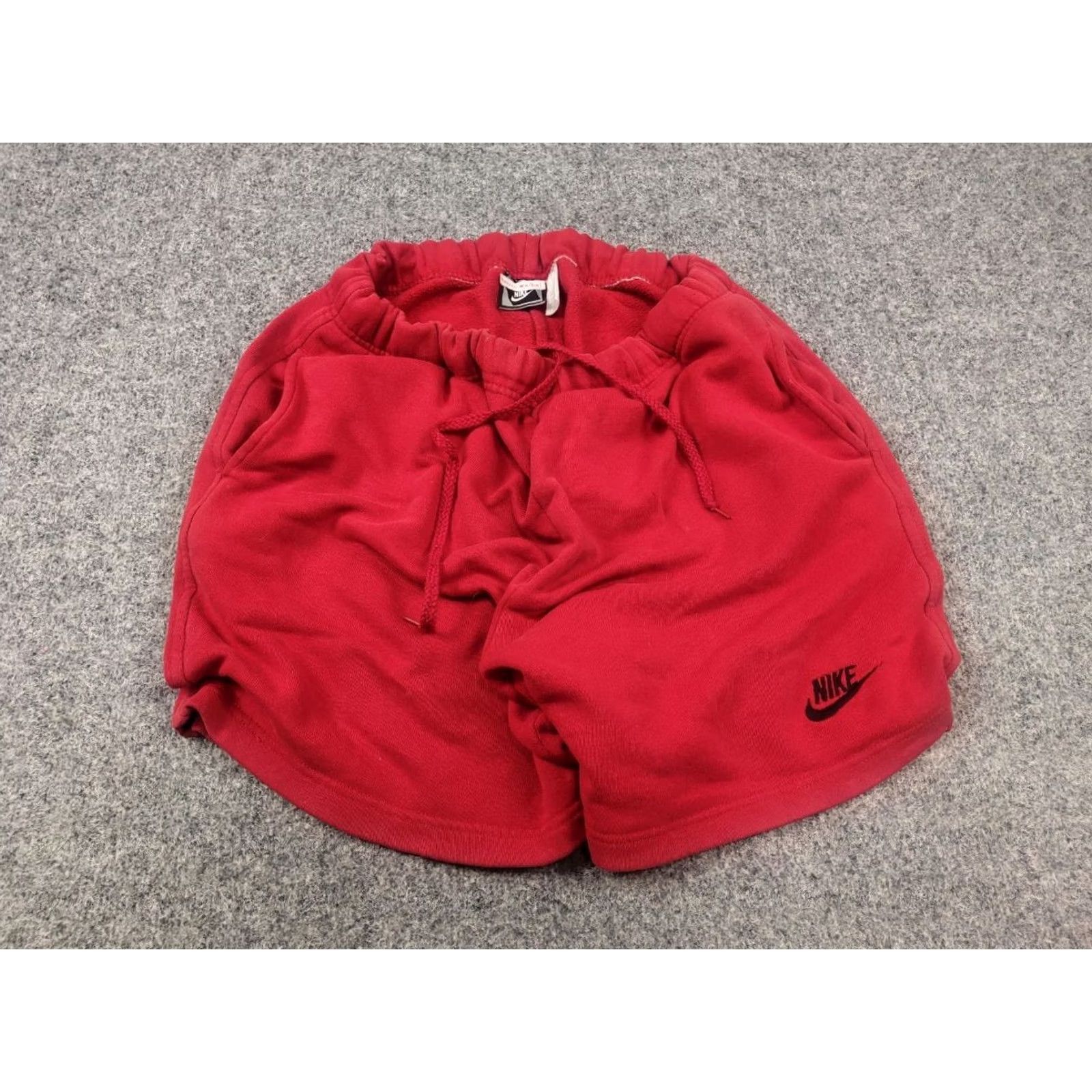 Nike VINTAGE Nike Swoosh Logo Red Cotton Casual Shorts USA Shirt Mens L XS? Size US 33 - 2 Thumbnail