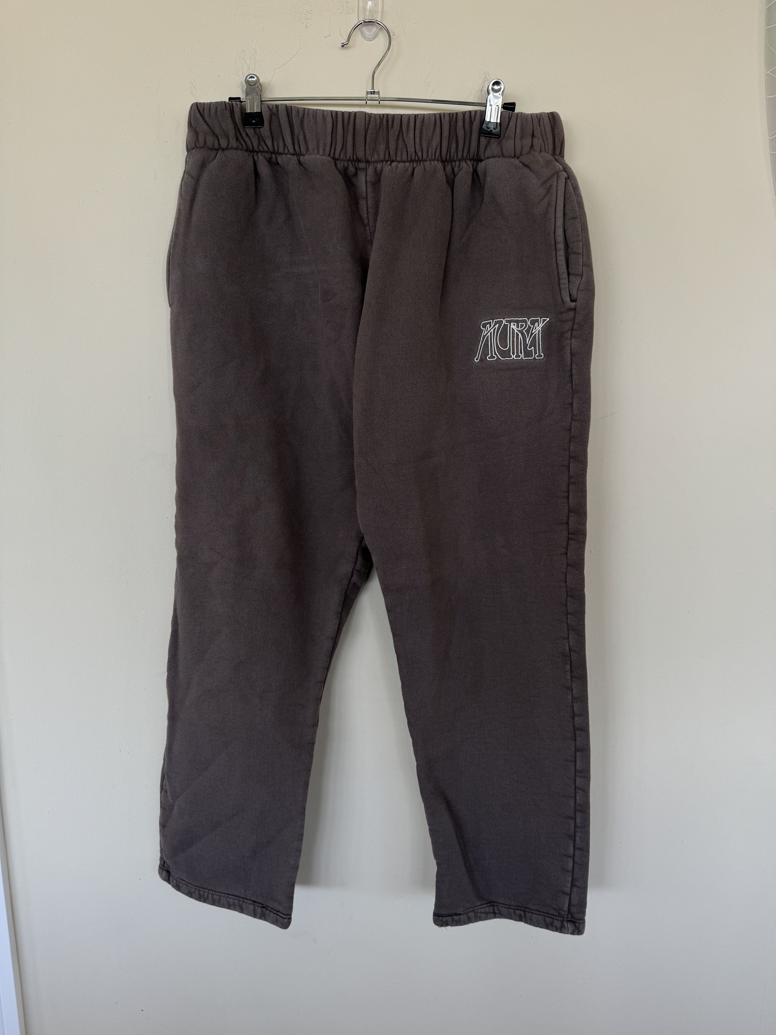 Image of Vintage Never Lose Your Aura Sweatpants in Brown, Men's (Size 33)