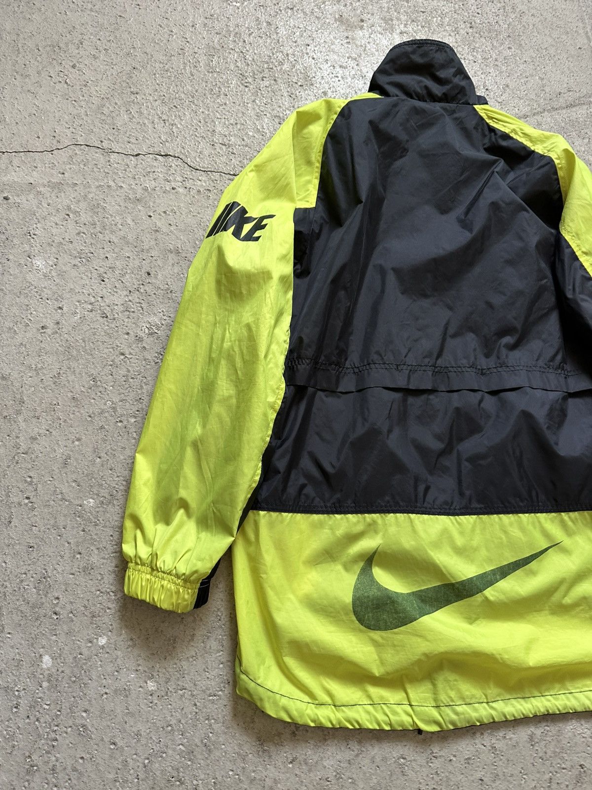 Nike 1997 1998 Nike Training Football Soccer Jacket Nike sz M Men Size US M / EU 48-50 / 2 - 16 Thumbnail