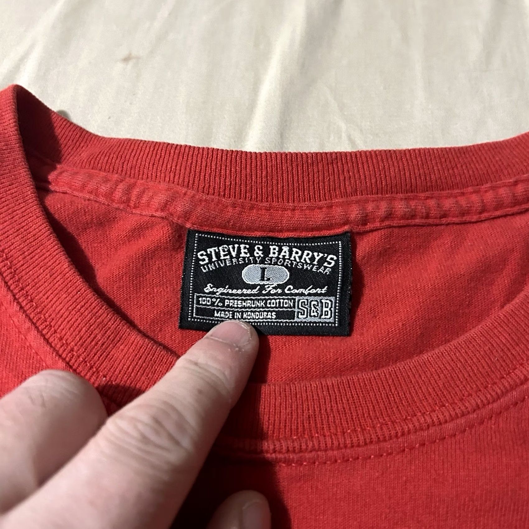 Vintage VINTAGE Steve & Barry's Hulk Hogan Hulkmania Wrestling Shirt L Men Red T-Shirt Mens Size US L / EU 52-54 / 3 - 3 Thumbnail