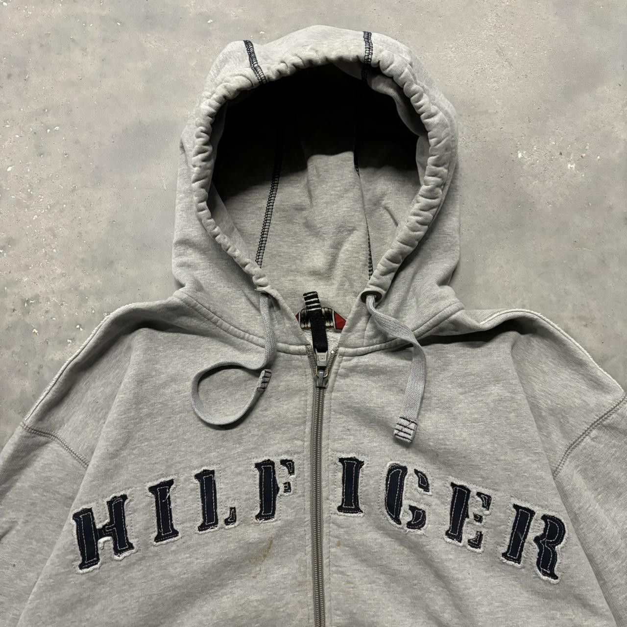 Tommy Hilfiger × Vintage Crazy Vintage 90s Distressed Tommy Hilfiger Spellout Essential Hoodie! Size US XL / EU 56 / 4 - 2 Thumbnail