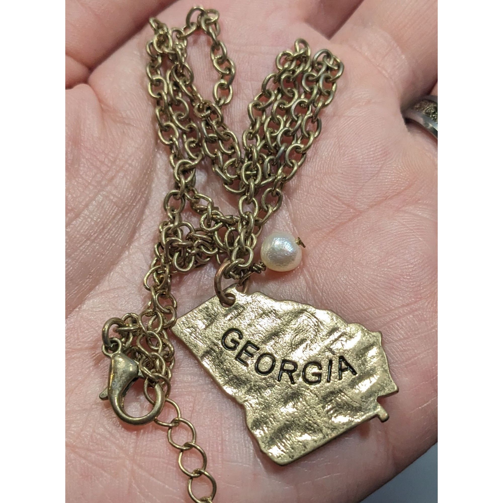 Other Souvenir Georgia State Shaped Gold Tone Pendant Necklace Size ONE SIZE - 4 Thumbnail
