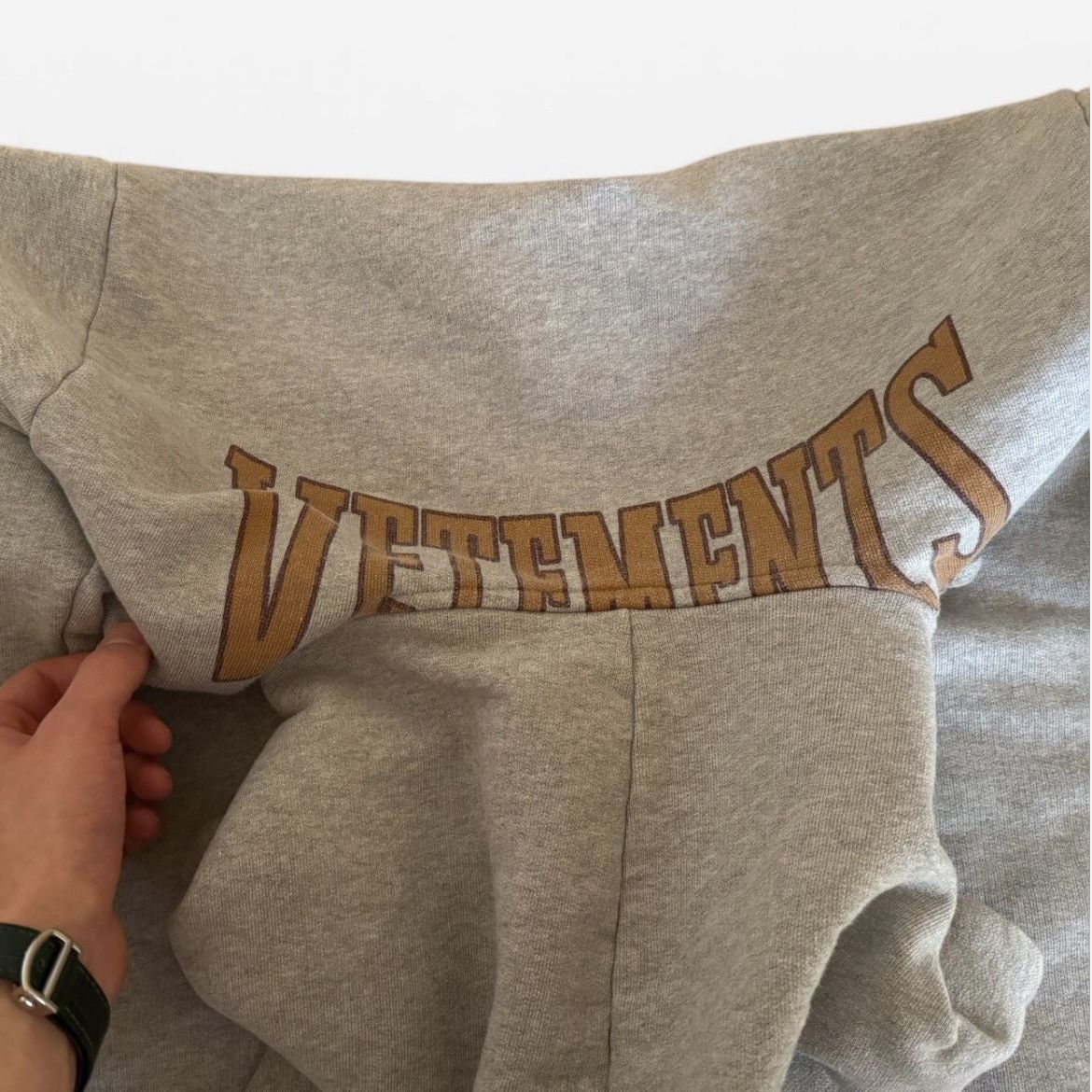 Vetements Vetements AW18 Misplaced Hoodie Size XS / US 0-2 / IT 36-38 - 2 Thumbnail
