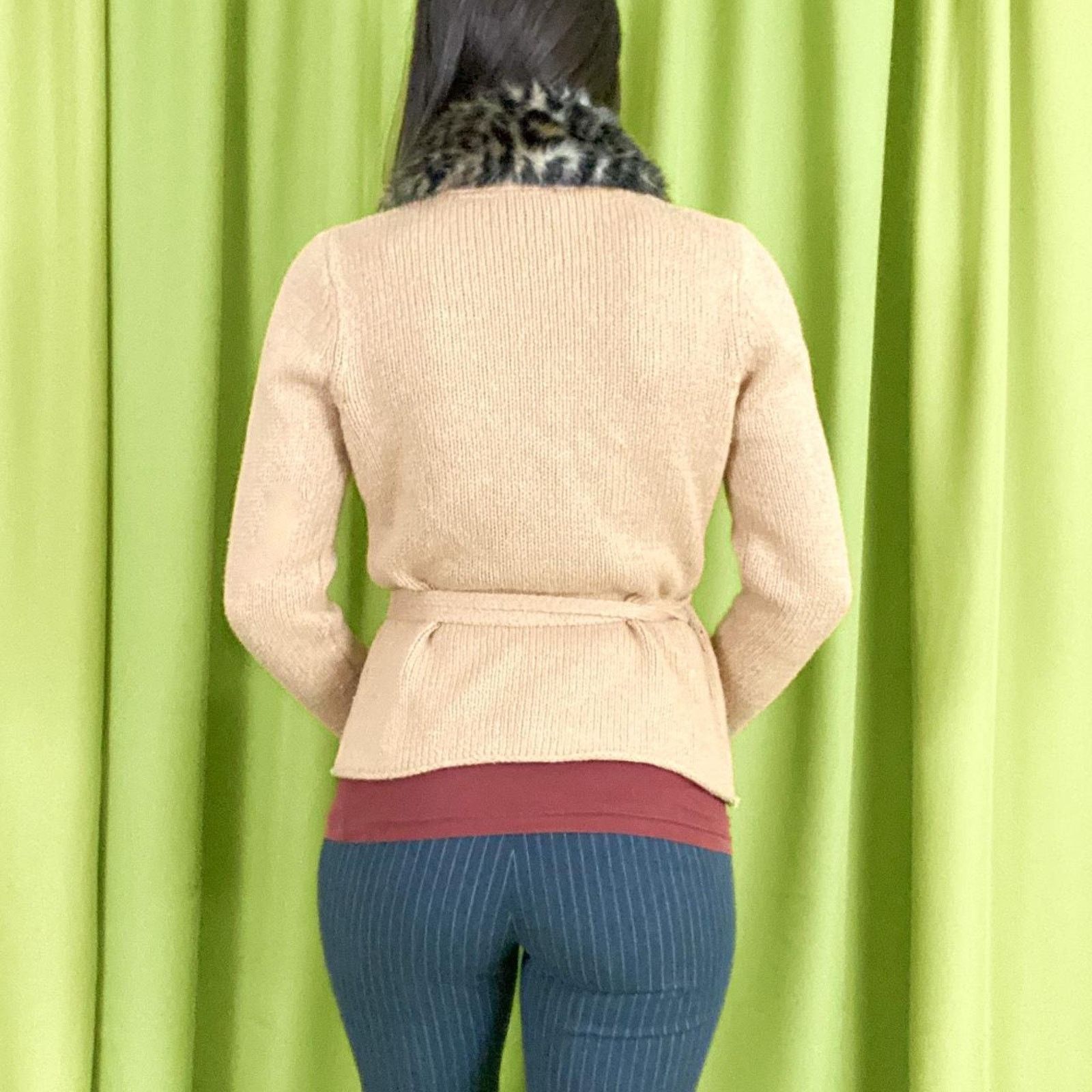 Vintage 90s Vintage Beige and Brown Knit Sweater Cheetah Fur Collar Size S / US 4 / IT 40 - 4 Thumbnail