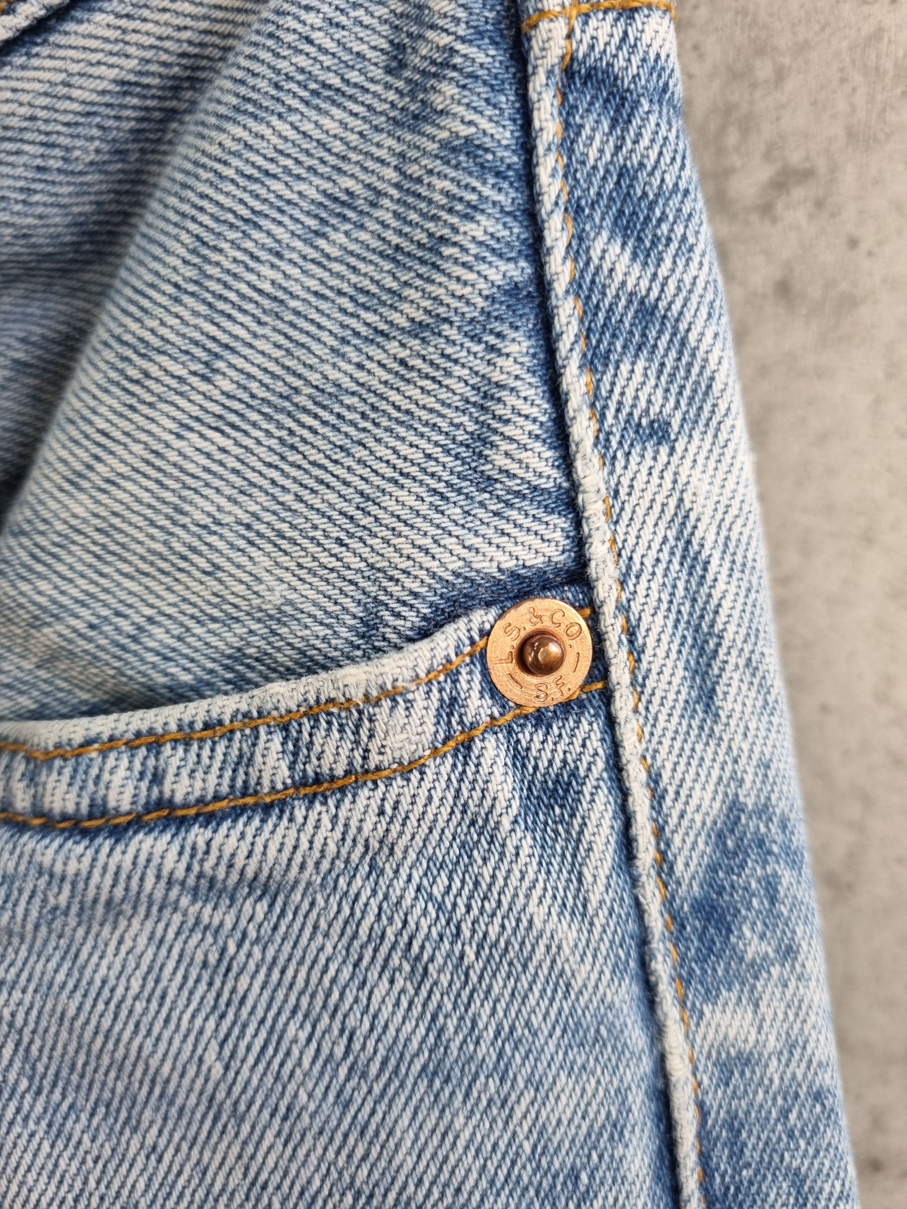 Levi's × Levi's Vintage Clothing × Vintage 95s Unique Blue Sky Faded in Time Levis 501 Beautiful Jeans Size US 31 - 14 Thumbnail
