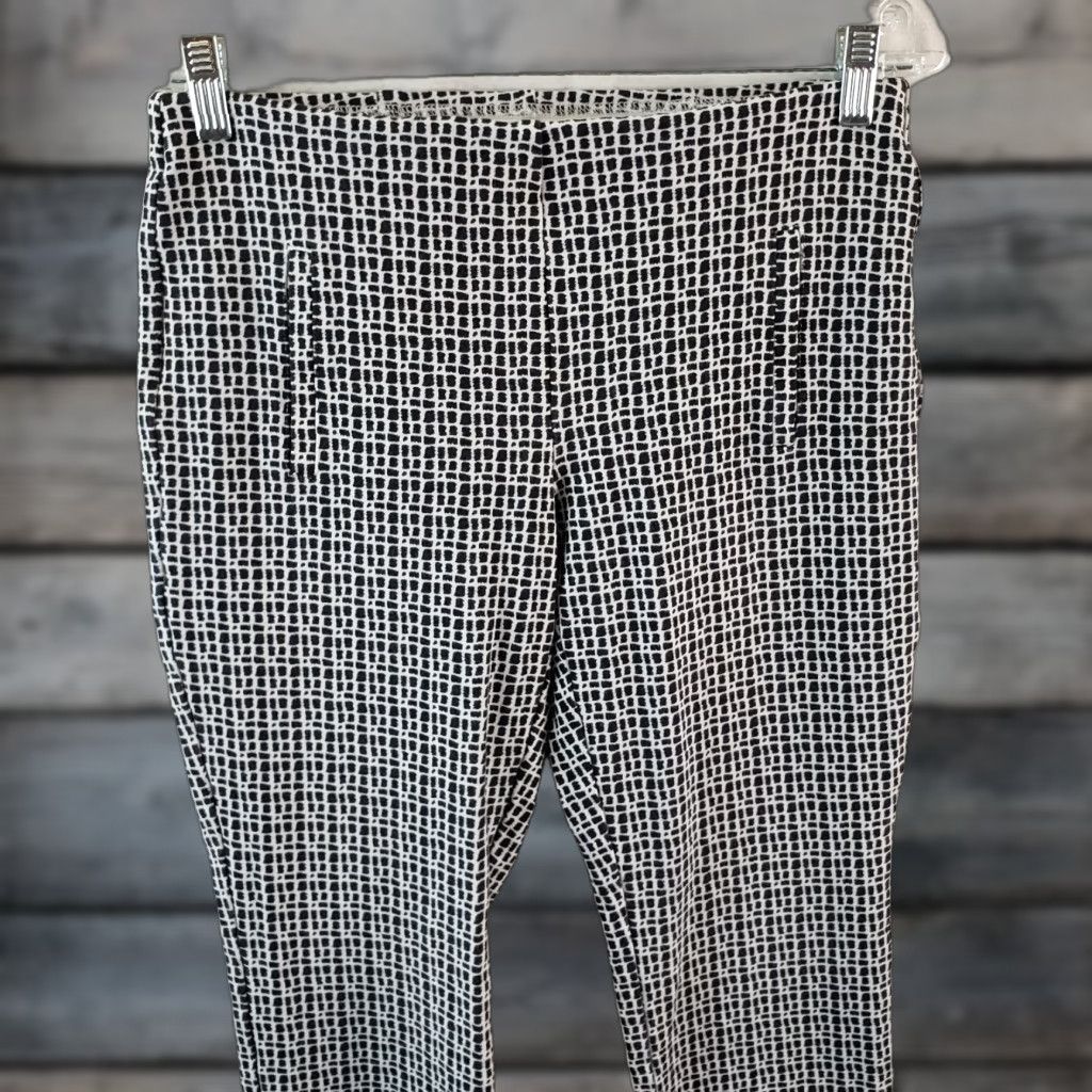 Vintage Chico's Womens Cropped Pants Sz 4 Black White Pull On Mid Rise Rayon Blend Cropped Size 27" / US 4 / IT 40 - 1 Thumbnail
