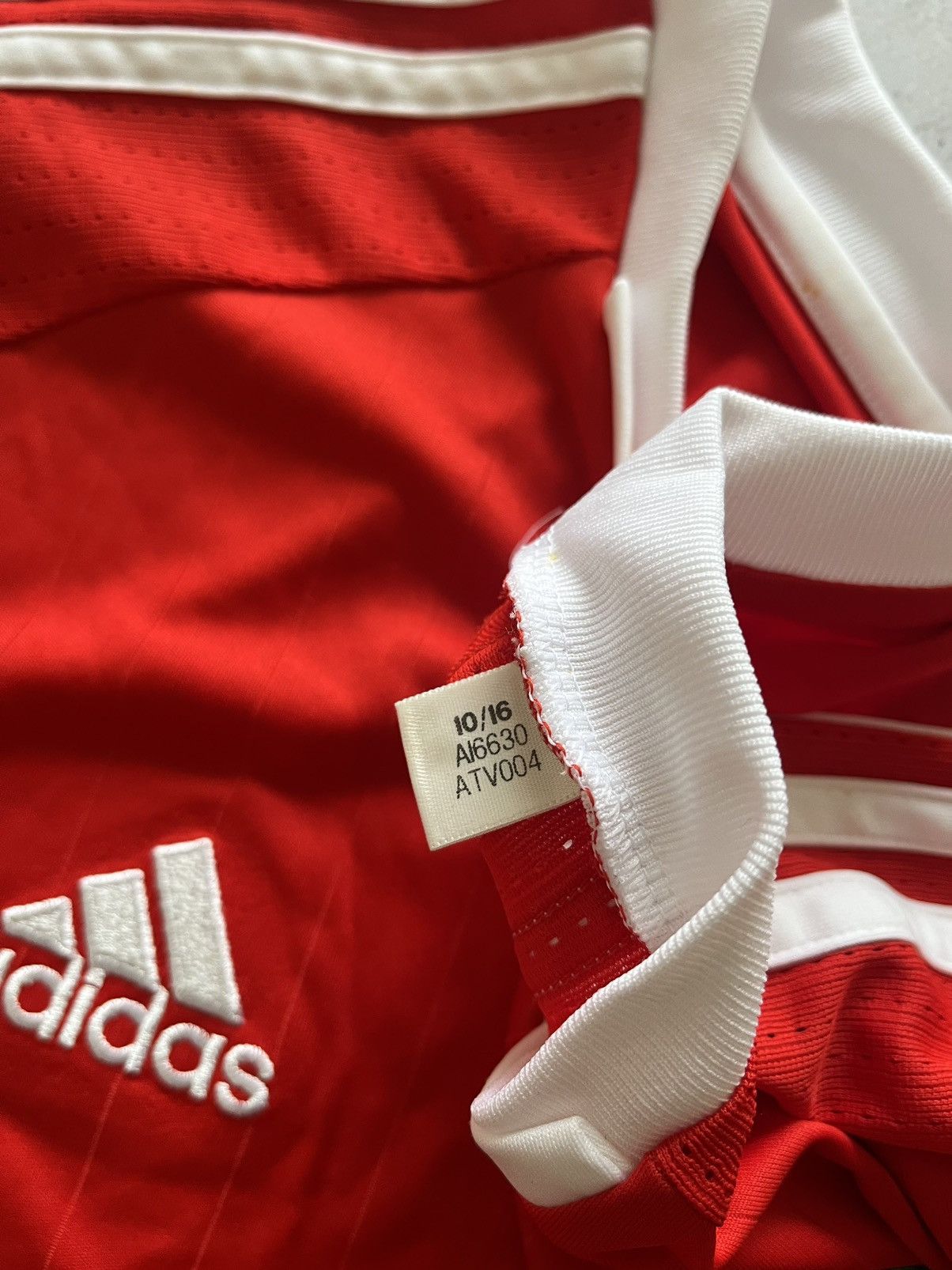 Adidas WALES 2017 2018 HOME FOOTBALL SHIRT SOCCER JERSEY ADIDAS,XL Size US XL / EU 56 / 4 - 7 Thumbnail