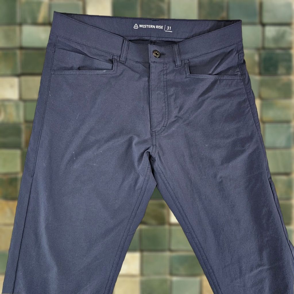 Vintage Western Rise Evolution Pant Mens 31x32 Navy 5-Pocket Nylon Stretch Travel Chino Pants Size US 31 - 1 Thumbnail