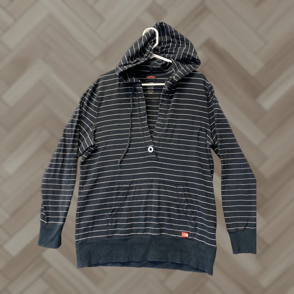 The North Face The North Face Hoodie Women Striped Long Sleeve Snap Pullover Hooded XL Black/98-35 Womens Size XL / US 12-14 / IT 48-50 - 1 Thumbnail