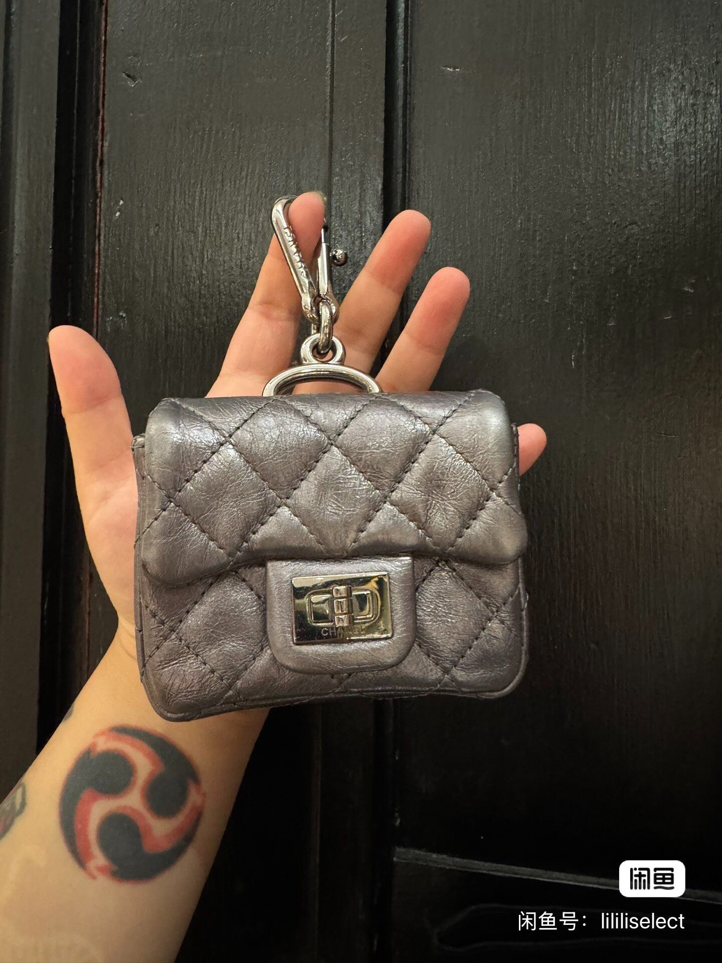 Chanel Chanel Vintage Silver Gray Hanging Sub-bag Size ONE SIZE - 1 Thumbnail
