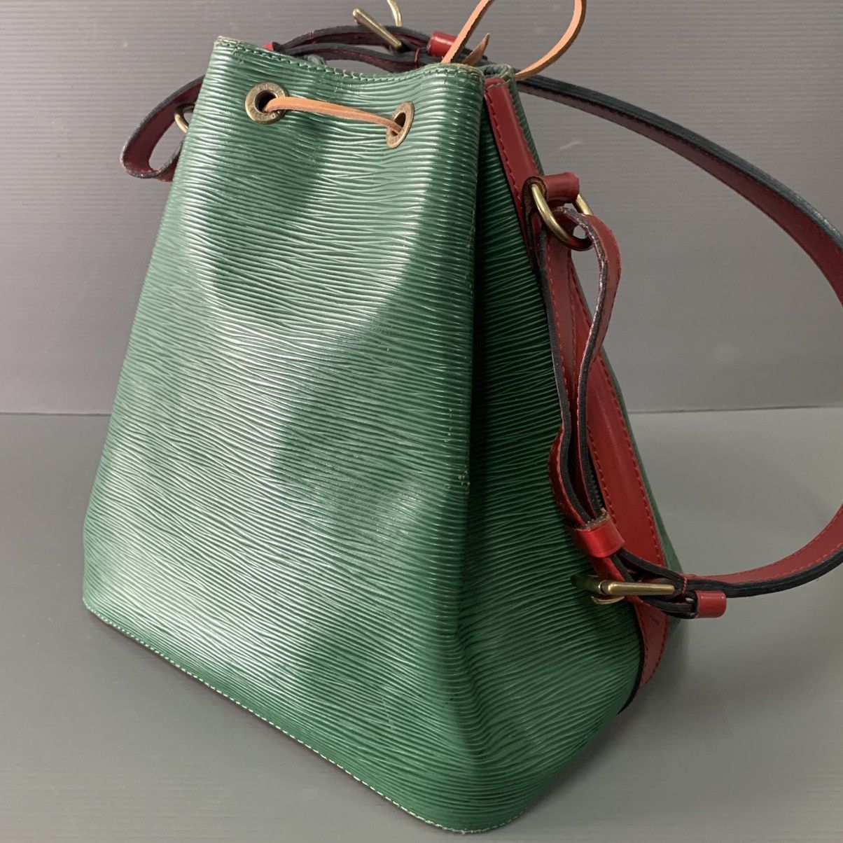 Louis Vuitton Authentic Louis Vuitton Epi Leather Petit Noe Size ONE SIZE - 6 Thumbnail
