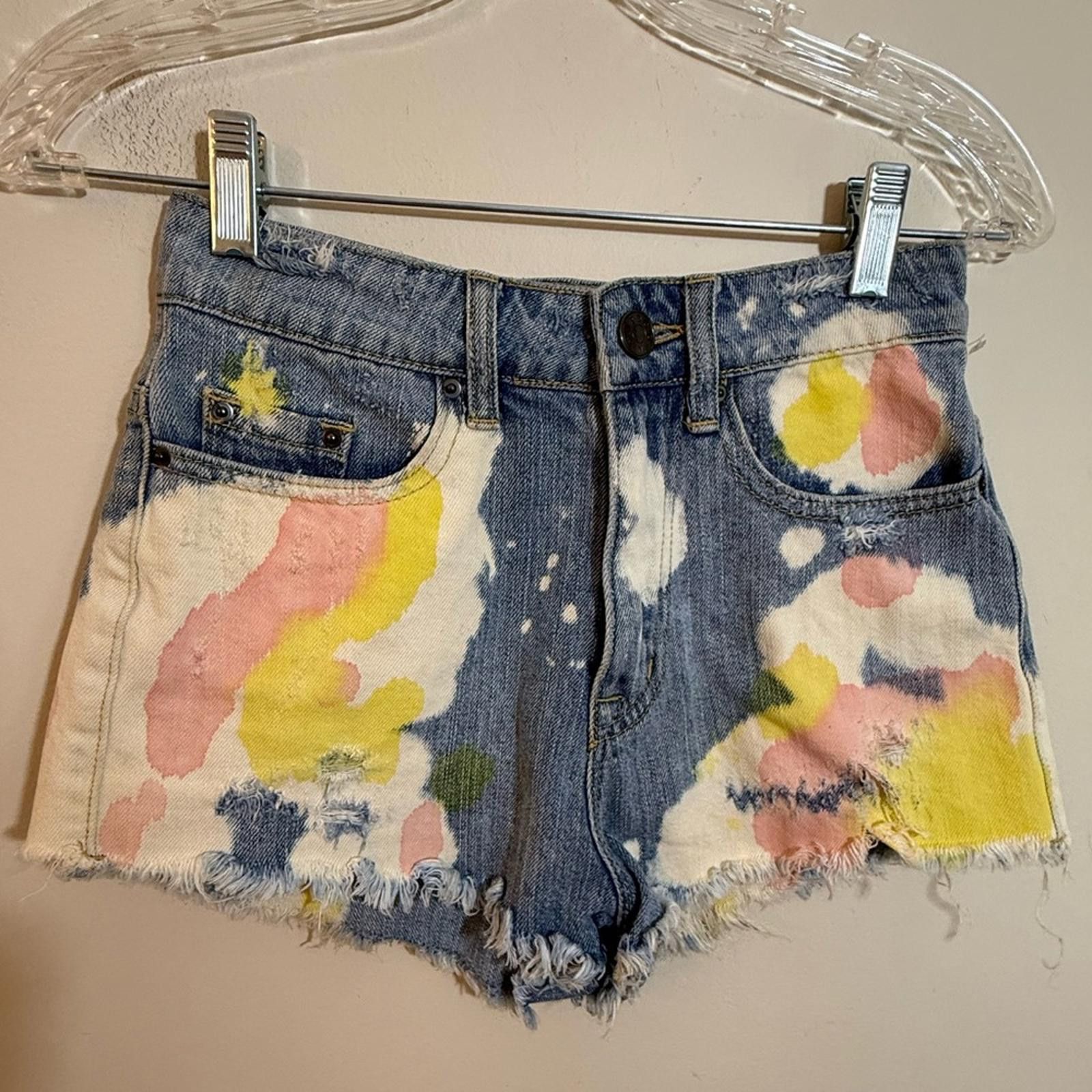 Bdg BDG pastel bleach & dyed distressed cutoff denim shorts 24” Size 24" / US 00 / IT 34 - 4 Thumbnail