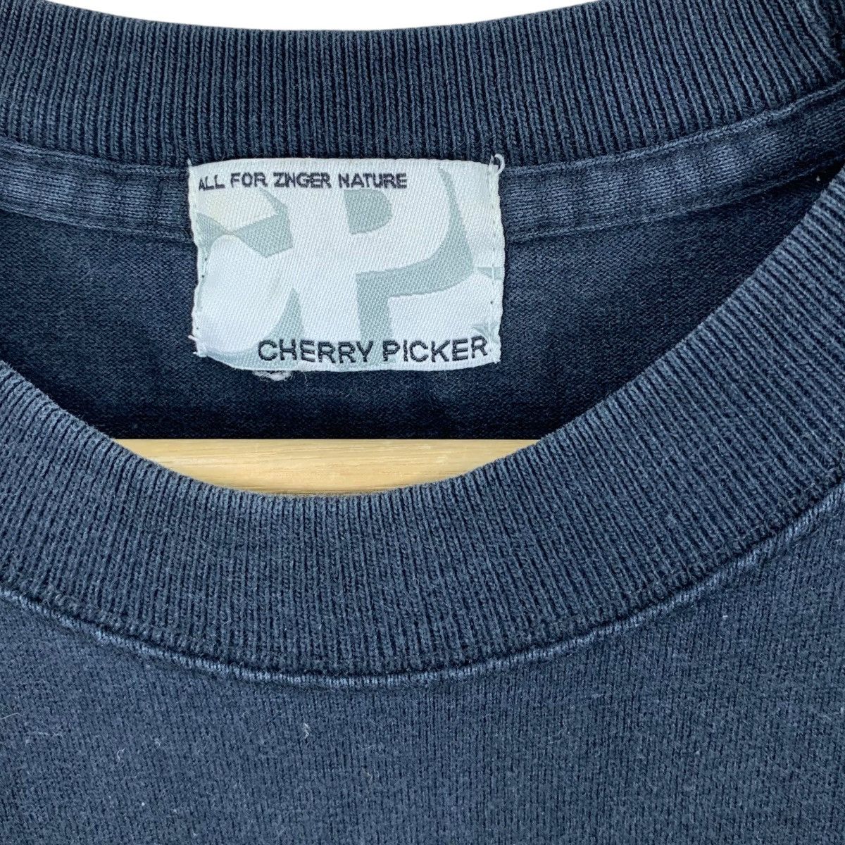 Vintage CHERRY PICKER GRAFFITI Demilitarised Zone Tee Shirt Top Size US M / EU 48-50 / 2 - 6 Thumbnail