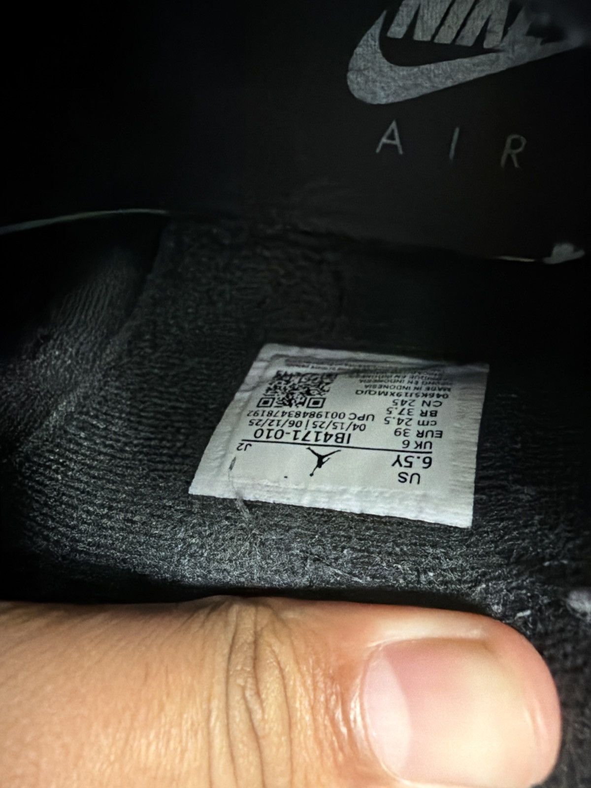 Jordan Brand Jordan 4 Black Cat (2025) Size US 6.5 / EU 39-40 - 6 Thumbnail