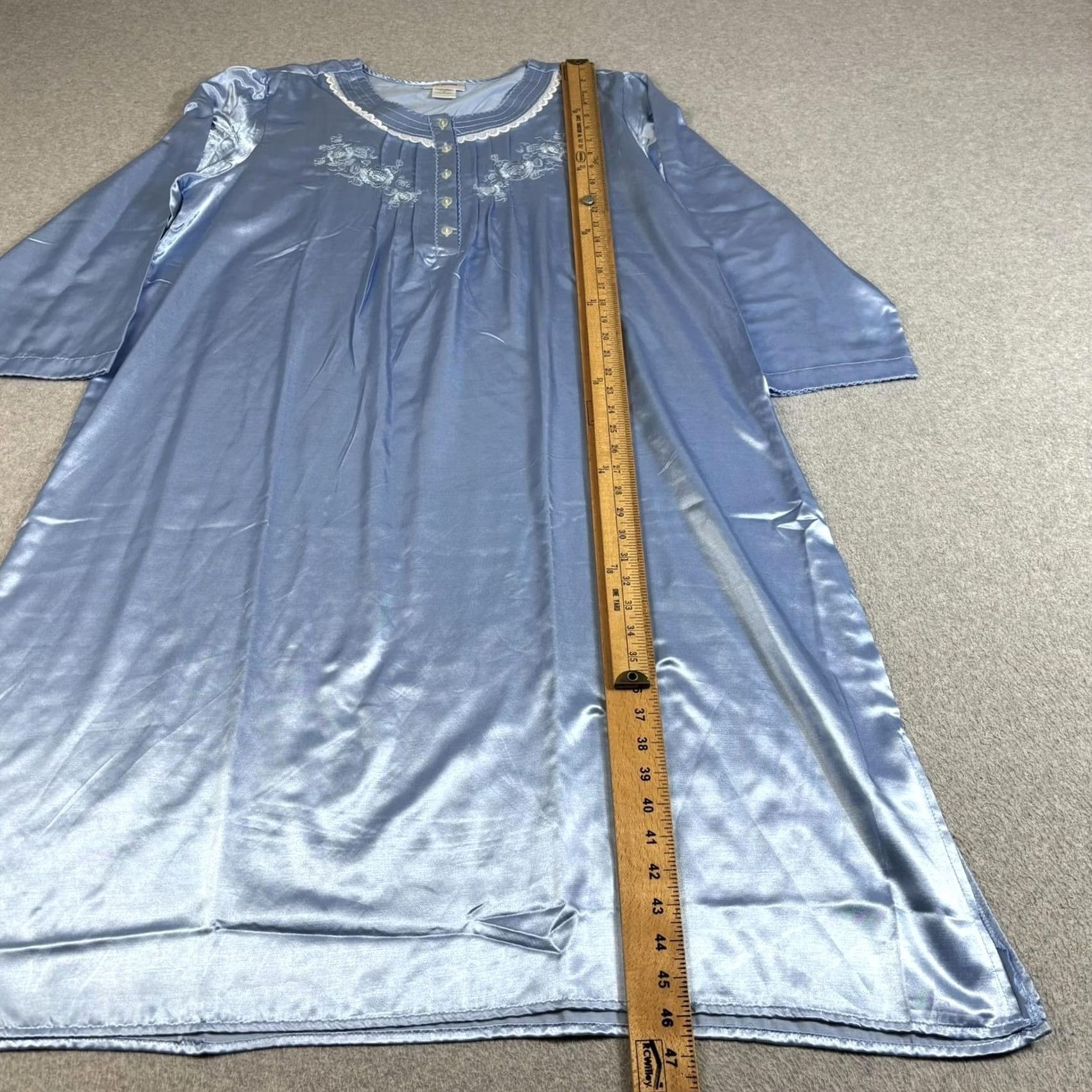 Vintage CW Classics Gown Women 1X Kaftan 3/4 Sleeve Satin Embroidered Blue Nightgown Size ONE SIZE - 6 Thumbnail