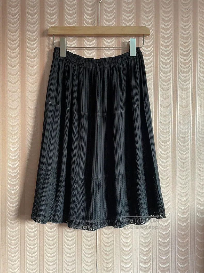 Issey Miyake Issey Miyake Rare Paper-cut Hollow Out 3D Pleated Midi Ski Size 25" / US 0 / IT 36 - 5 Thumbnail