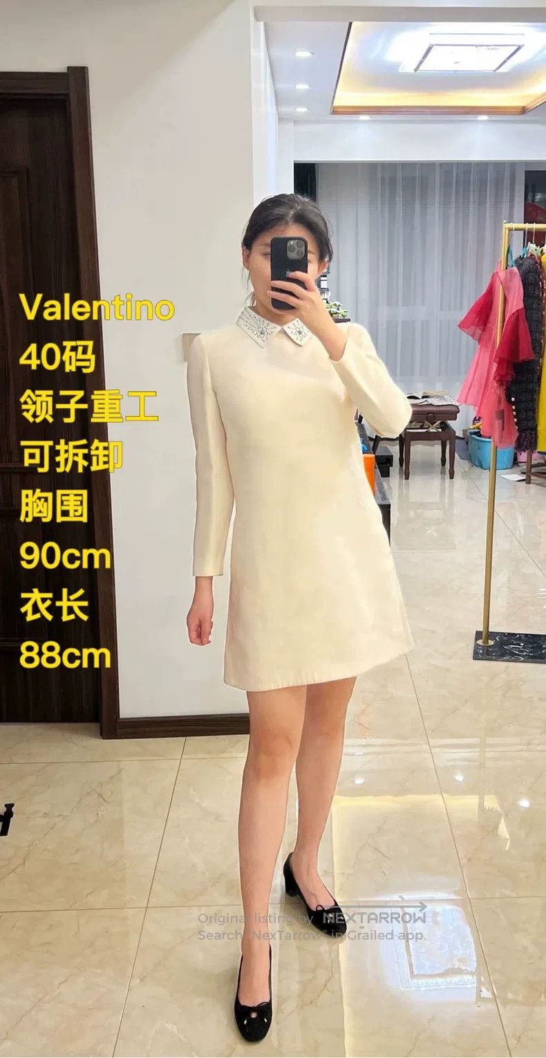 Valentino Valentino dress Size M / US 6-8 / IT 42-44 - 1 Thumbnail