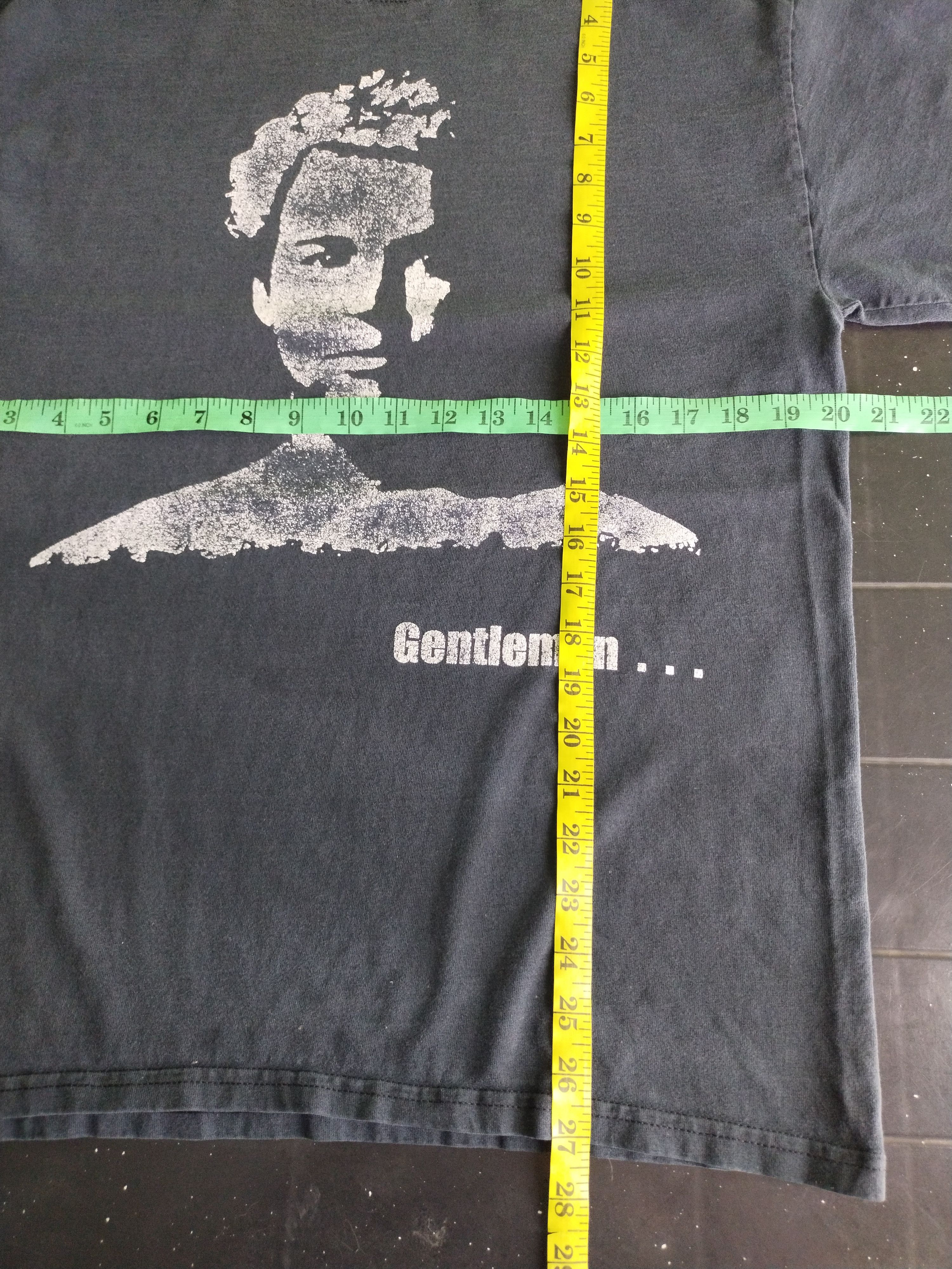 Vintage Vintage Boys Swim and Dive Faded Black Tee Size US S / EU 44-46 / 1 - 9 Thumbnail