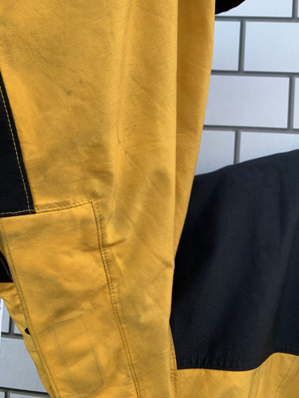 The North Face Vintage The North Face Gore-Tex Hoodie Jacket Size US L / EU 52-54 / 3 - 19 Thumbnail
