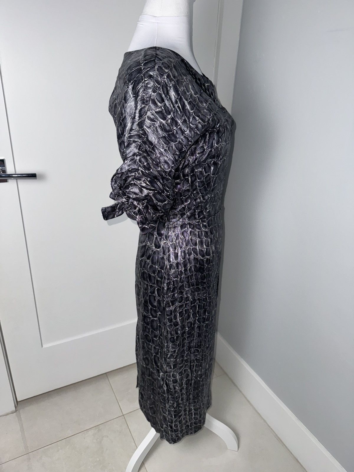 Blumarine Blumarine Delilah Metallic Embossed Cocktail Dress/ Size 4 Size M / US 6-8 / IT 42-44 - 4 Thumbnail