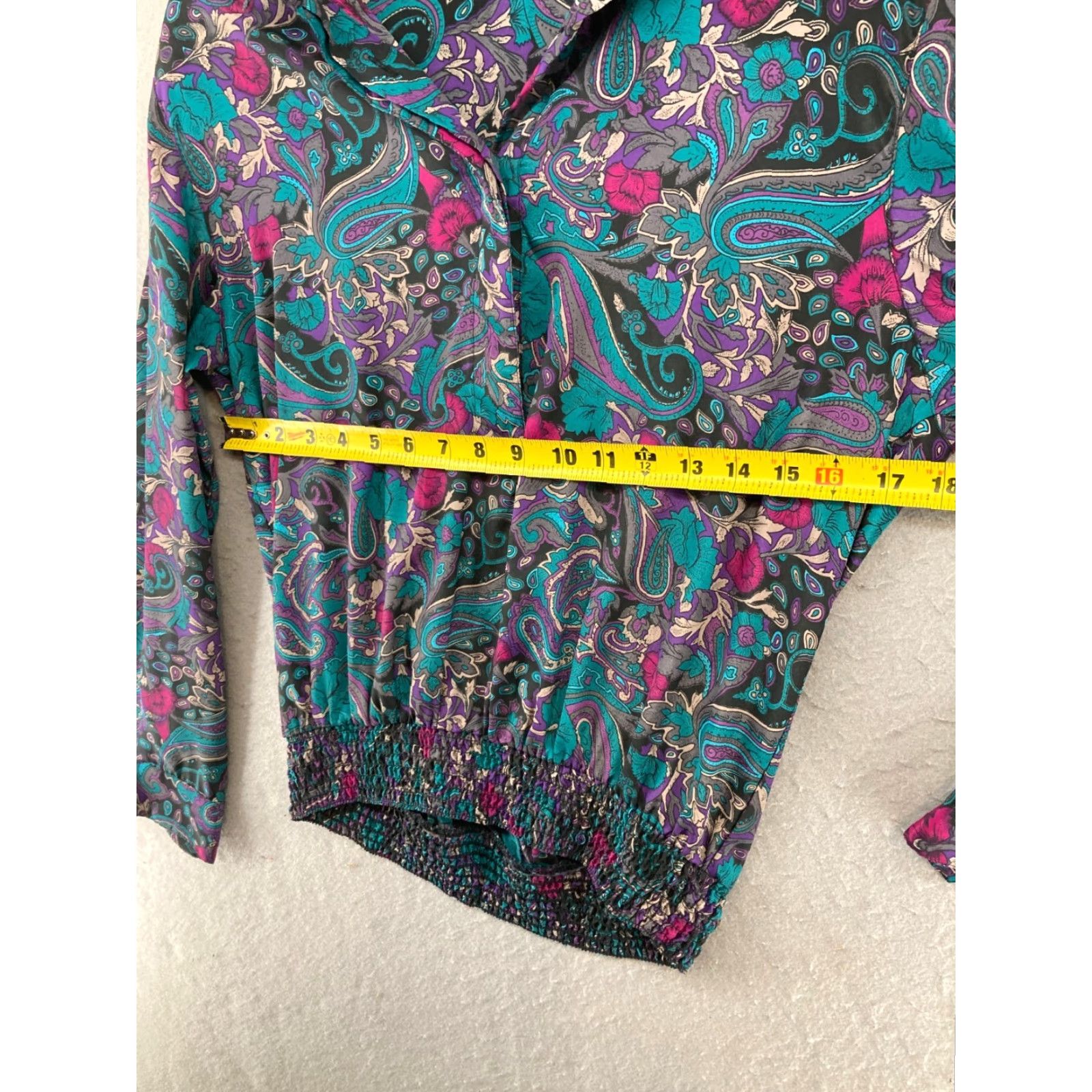 Vintage Alfred Dunner Womens Shirt 10 Vintage Purple Paisley Pullover Shoulder Pad Shirt Adult 10 Purple Paisley 80s 90s Womens Size L / US 10 / IT 46 - 2 Thumbnail