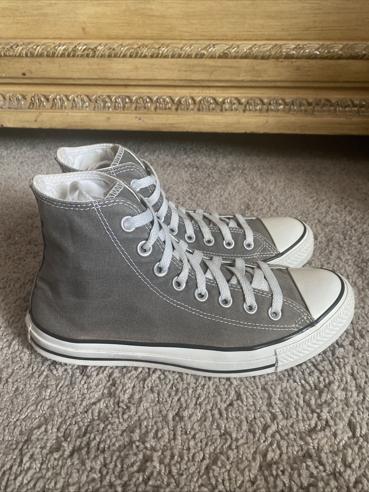 Converse Unisex Converse Chuck Taylor Allstar hi top shoes size 7M/9W Size US 7 / EU 40 - 16 Thumbnail
