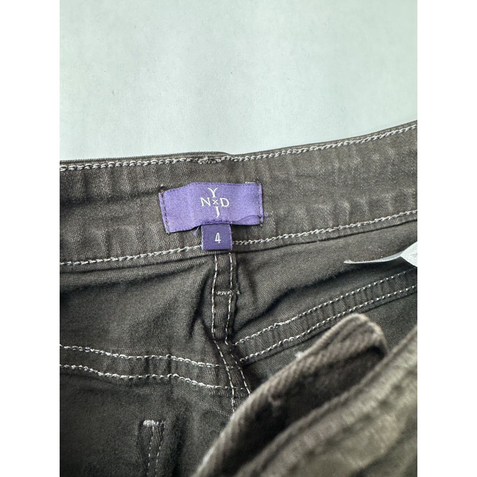NYDJ Y2K NYDJ Jeans Embellish Pockets Billie Mini Bootcut Brown 4 Size 27" / US 4 / IT 40 - 4 Thumbnail