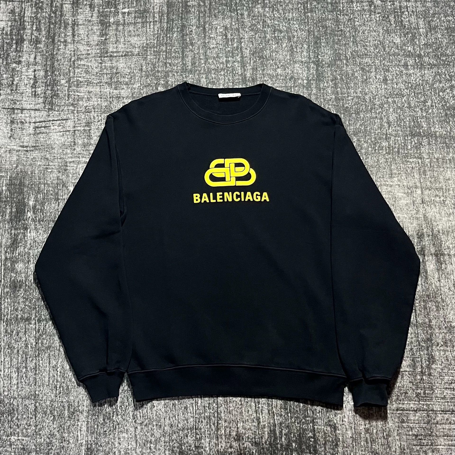 Balenciaga Balenciaga Yellow Lock Printed Black Round Neck Hoodie Size US S / EU 44-46 / 1 - 1 Thumbnail