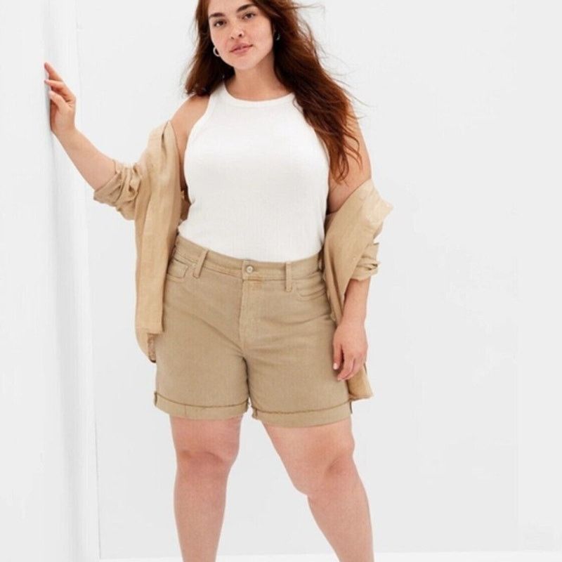 Gap GAP Cheeky Midi Short High Rise Cuffed shorts 35/20R NWTs Size 35" - 1 Thumbnail