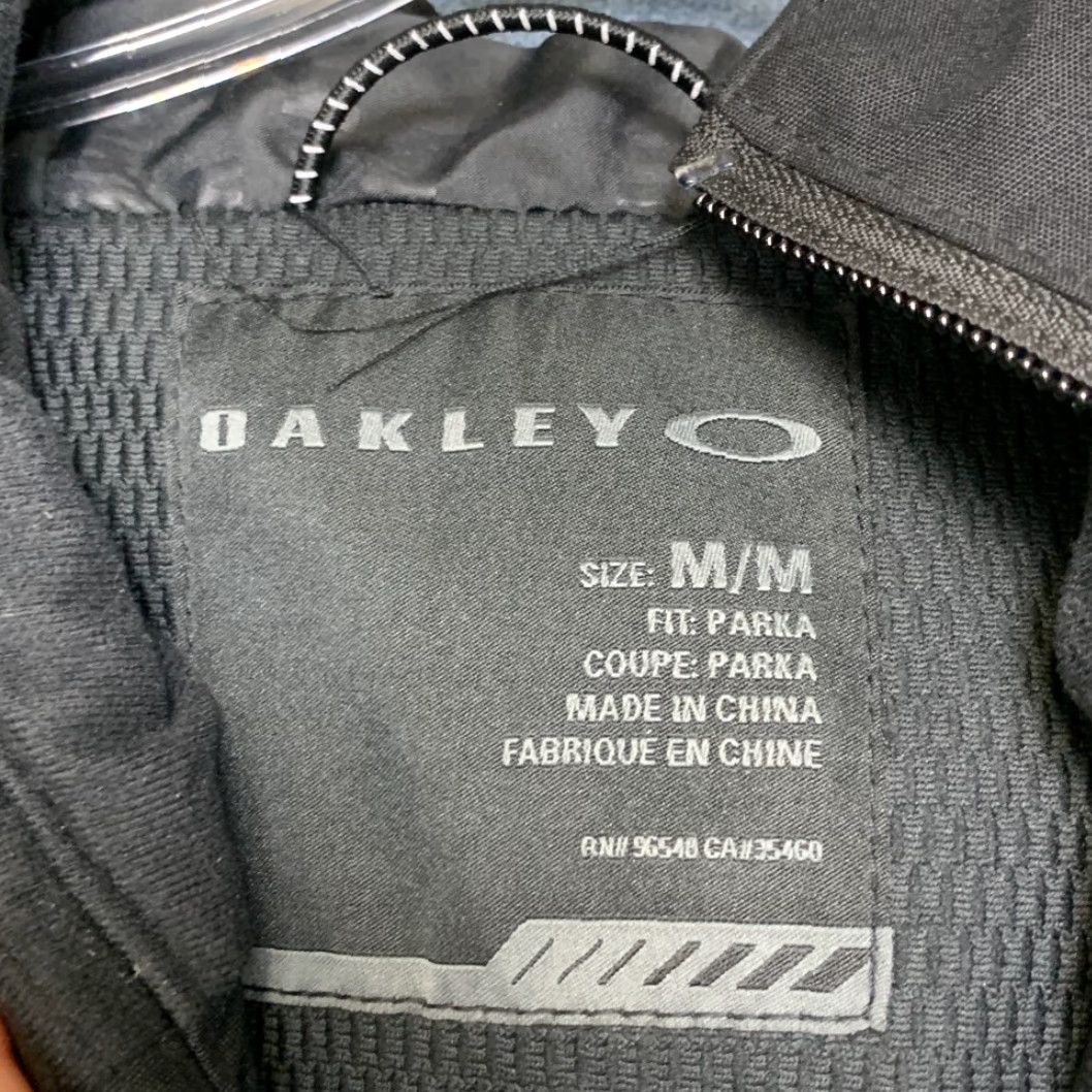 Oakley VINTAGE Oakley Parka Jacket Mens Medium Black Hooded Logo Utility Outdoor Full Zip Size US M / EU 48-50 / 2 - 7 Thumbnail