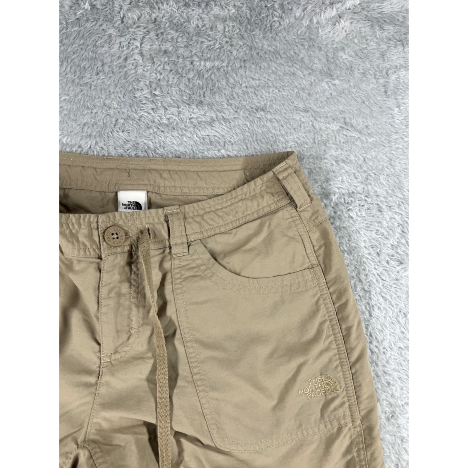 The North Face The North Face Shorts Women 6 Beige 100% Nylon Drawstring Hiking Camping 28x10 Size 28" / US 6 / IT 42 - 5 Thumbnail