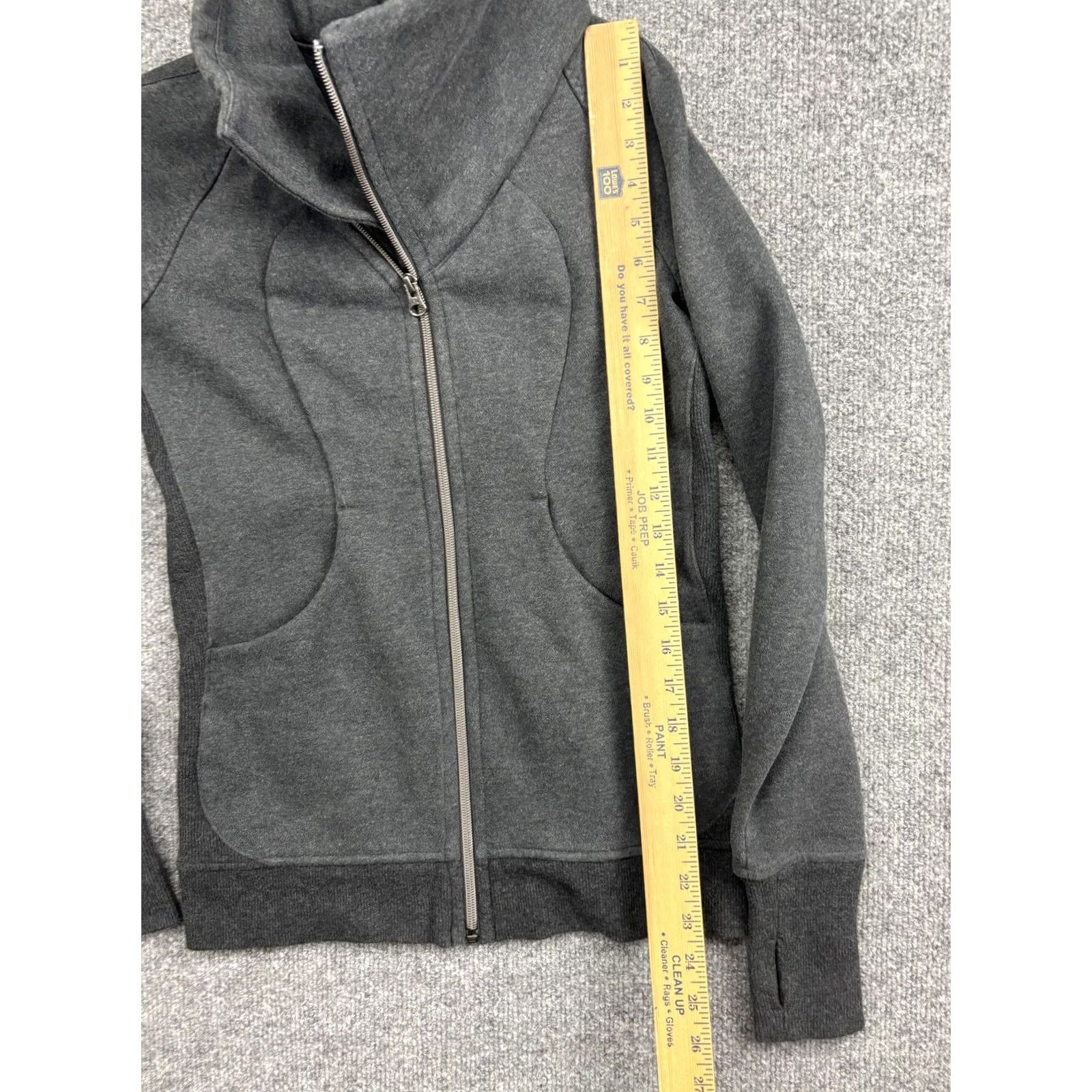 Lululemon VINTAGE? No. Lululemon Jacket Womens 4 Gray Asymmetrical Zip Funnel Neck Fleece Thumbholes Size S / US 4 / IT 40 - 3 Thumbnail