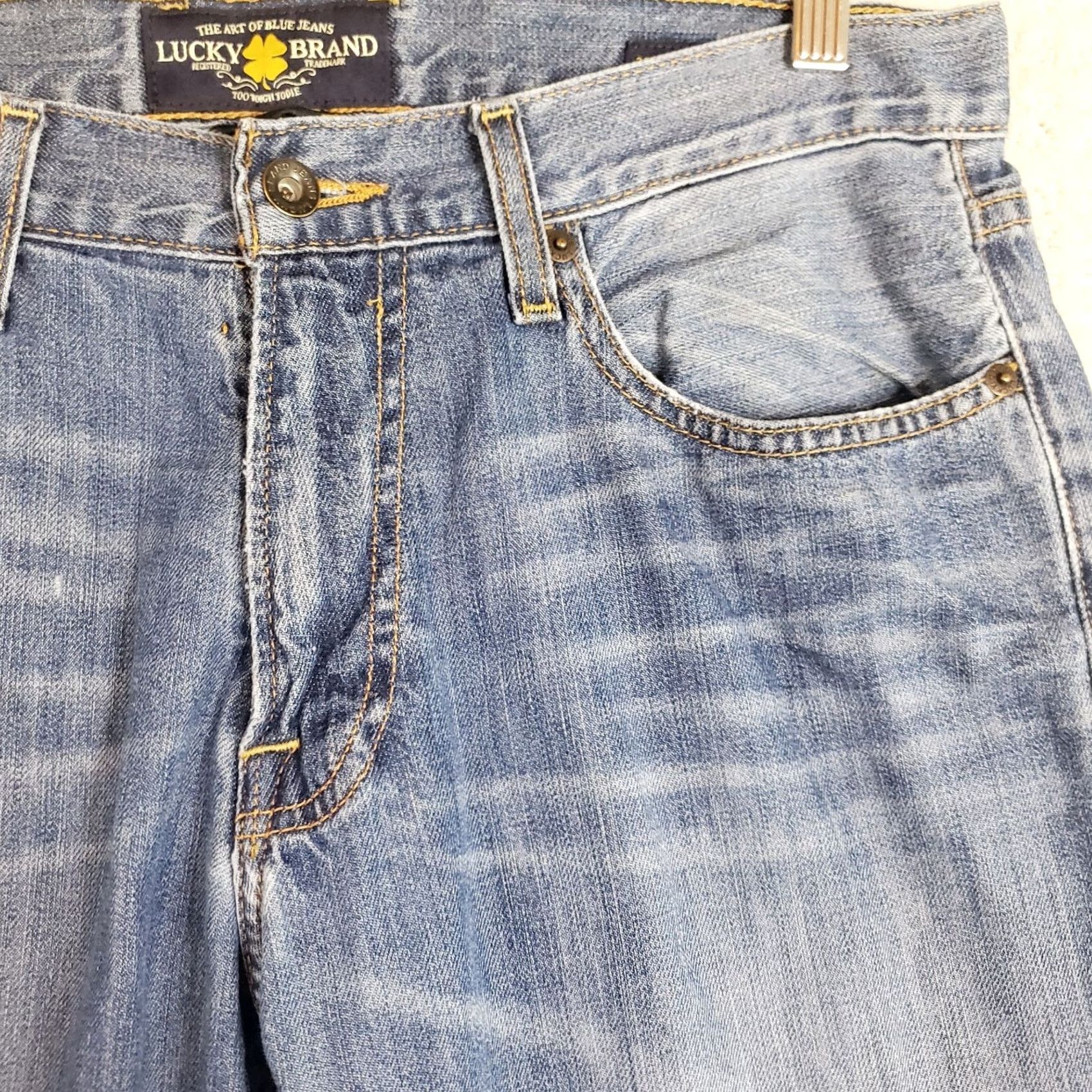 Lucky Brand Lucky Brand Jeans Men 32x32 Blue Denim 221 Straight 5-Pocket Regular Rise Cotton Polyester Jeans Mens Regular Wide Color Blue 32x32 Size US 32 / EU 48 - 5 Thumbnail