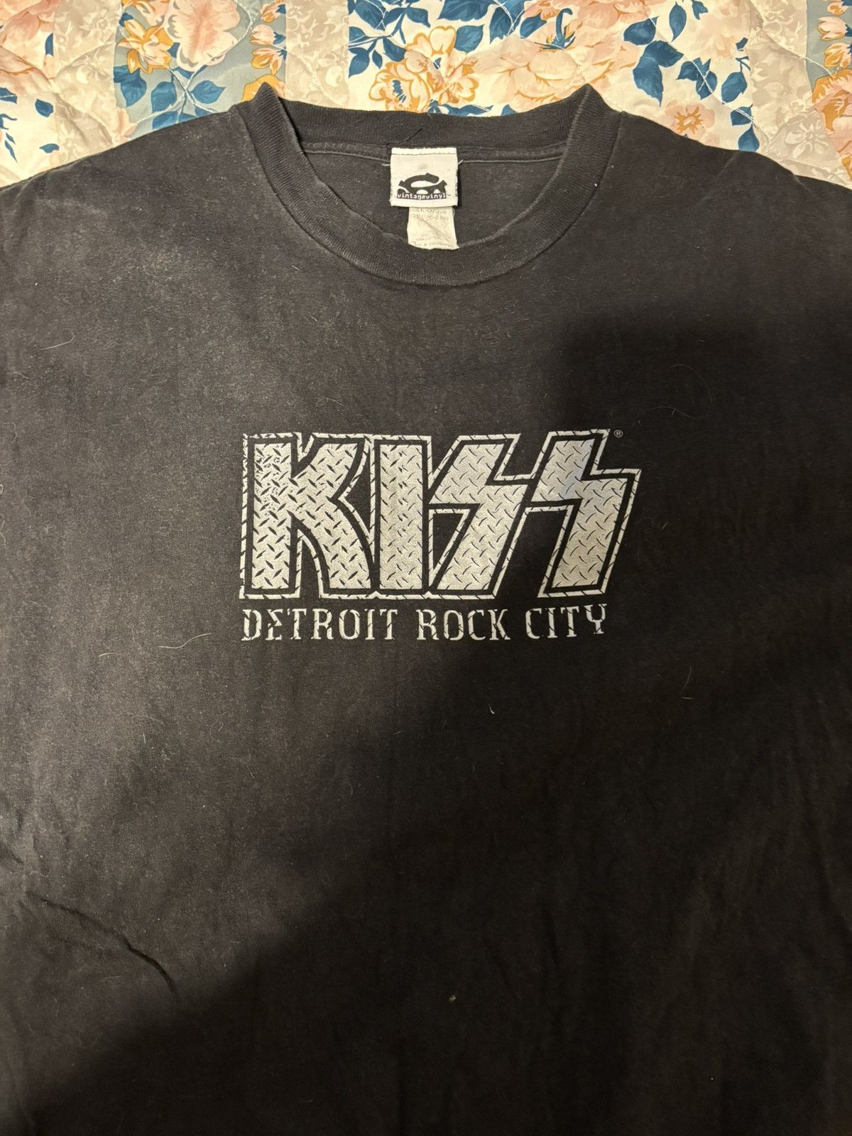 Vintage VintageVinyl KISS T-Shirt Size US XL / EU 56 / 4 - 1 Thumbnail